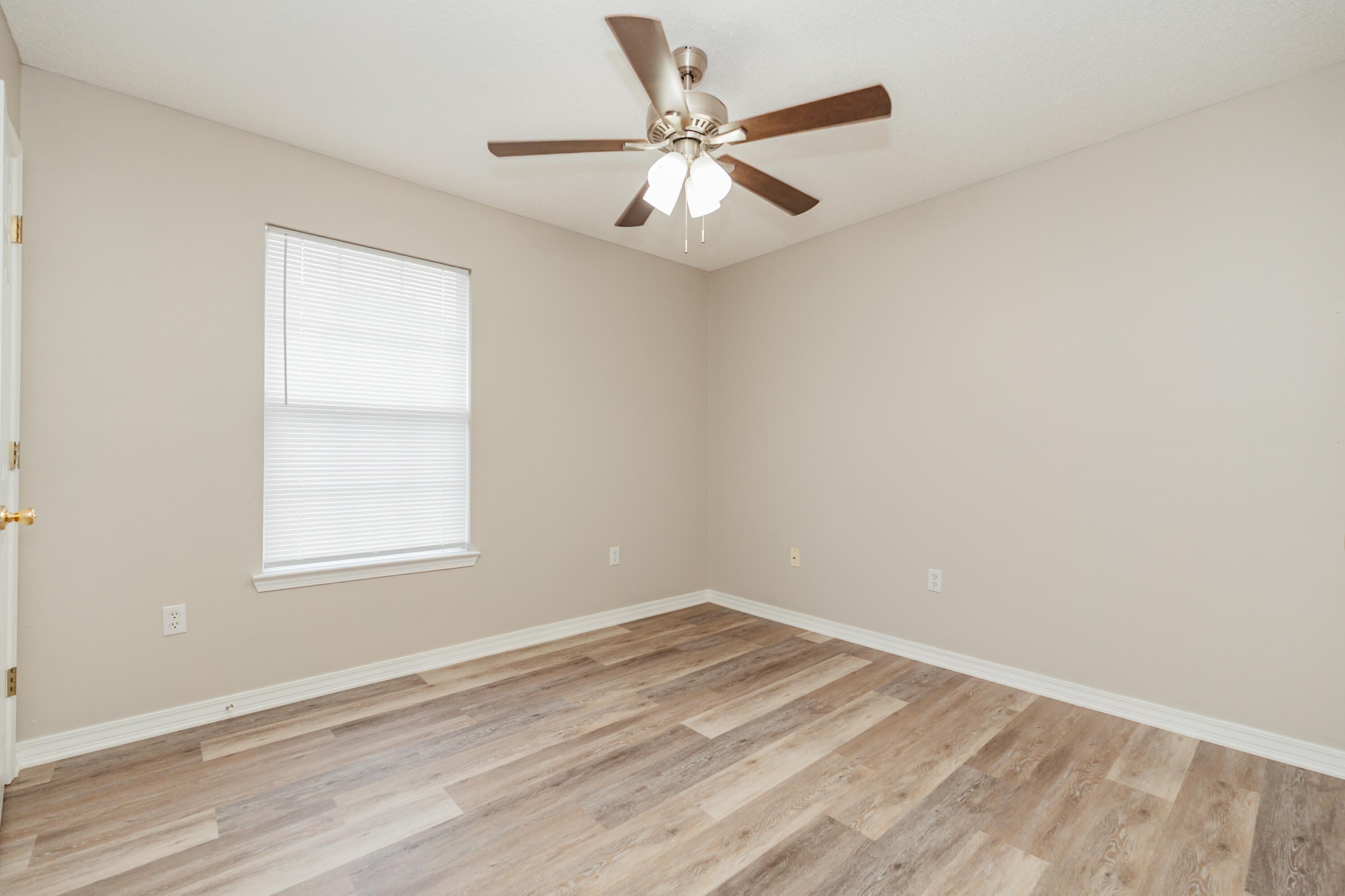 METES & BOUNDS - Residential Lease