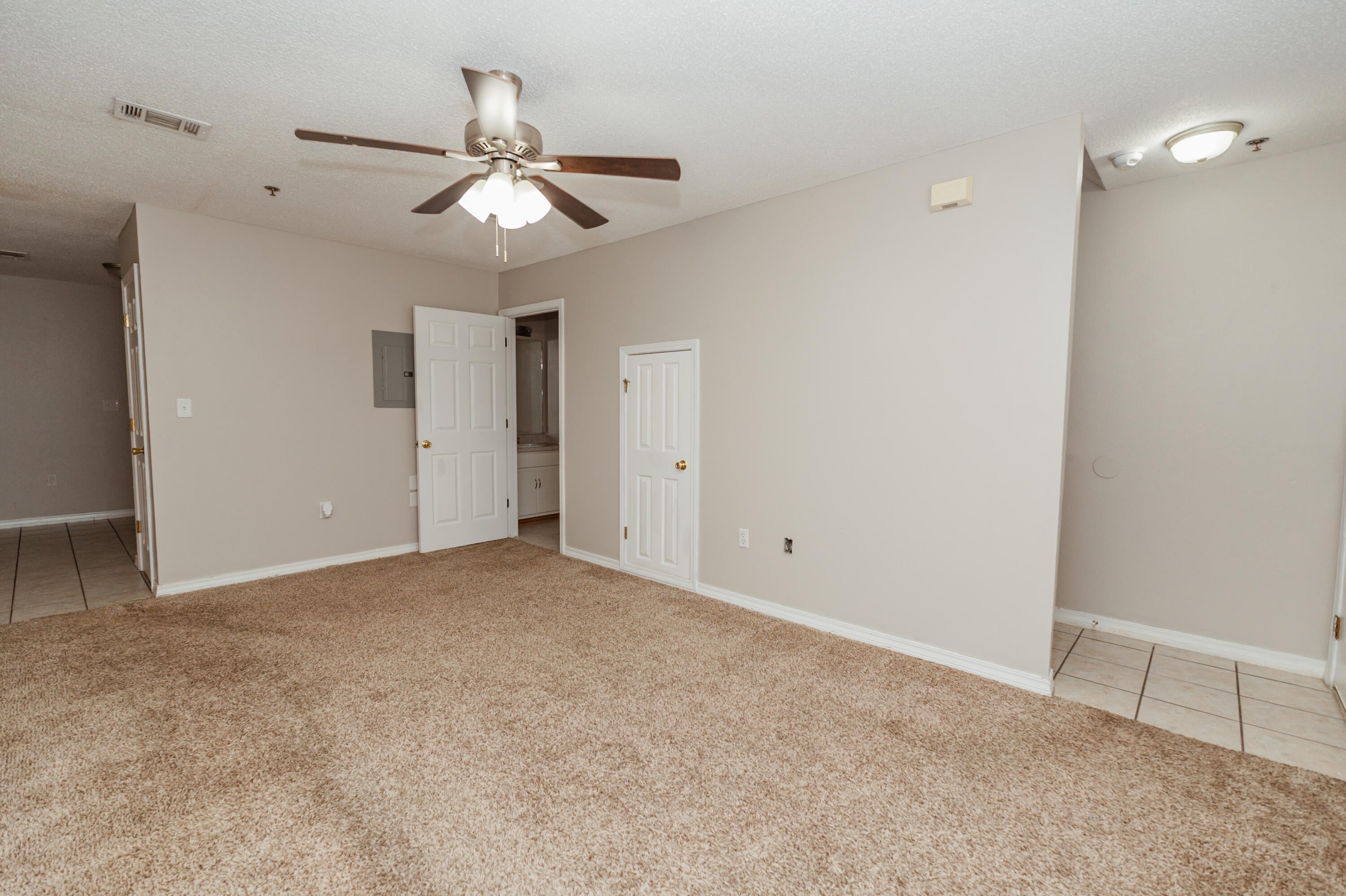 METES & BOUNDS - Residential Lease