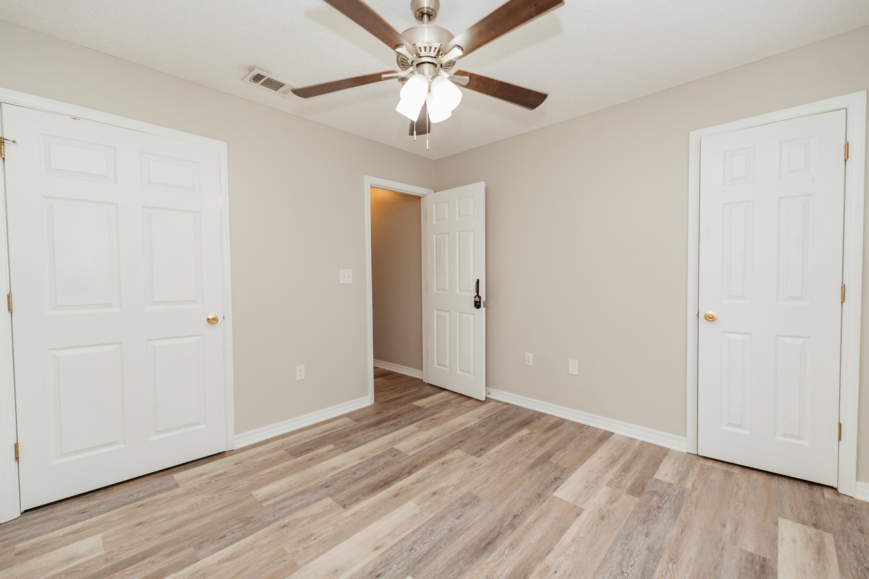 METES & BOUNDS - Residential Lease