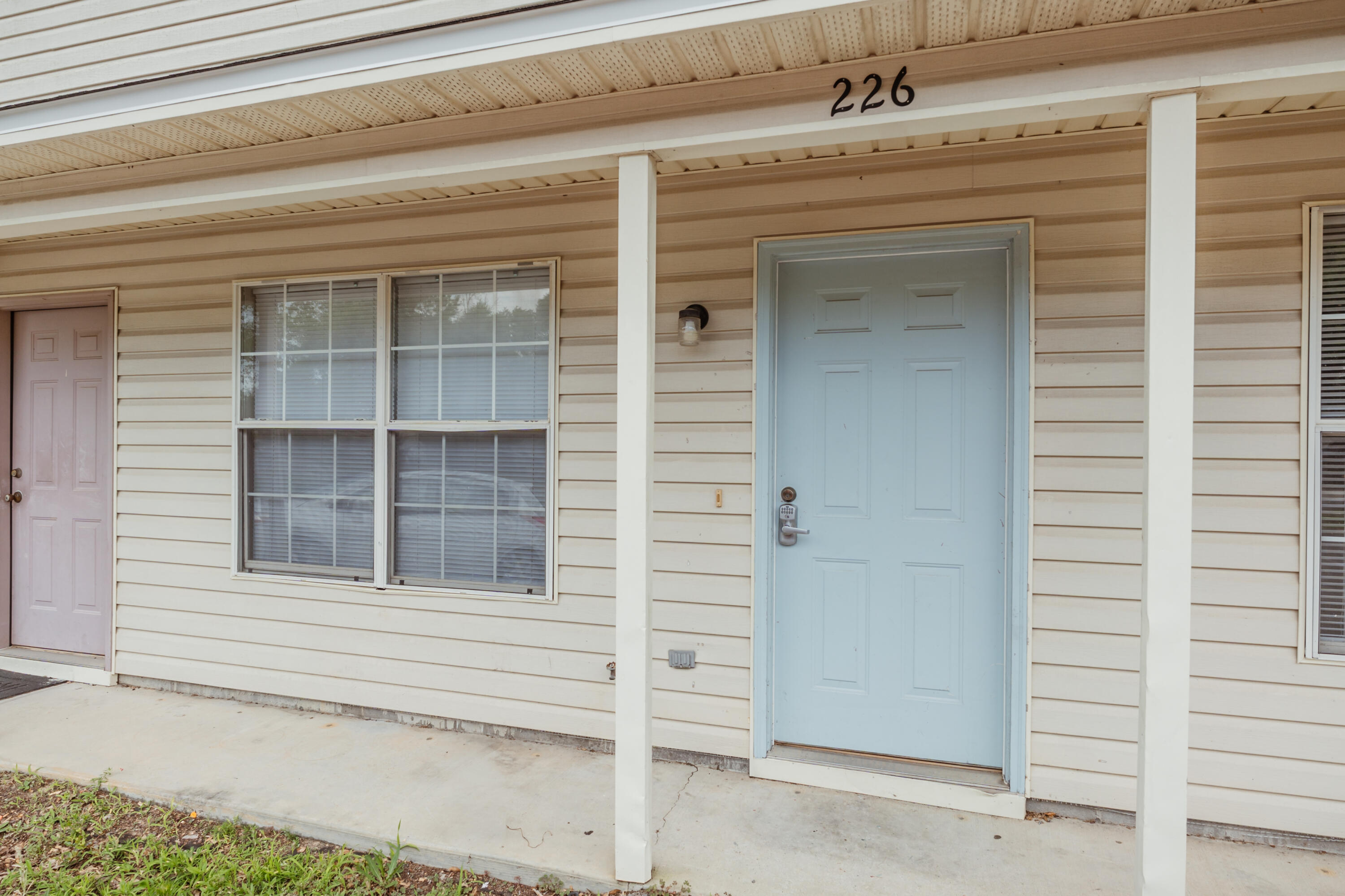 METES & BOUNDS - Residential Lease