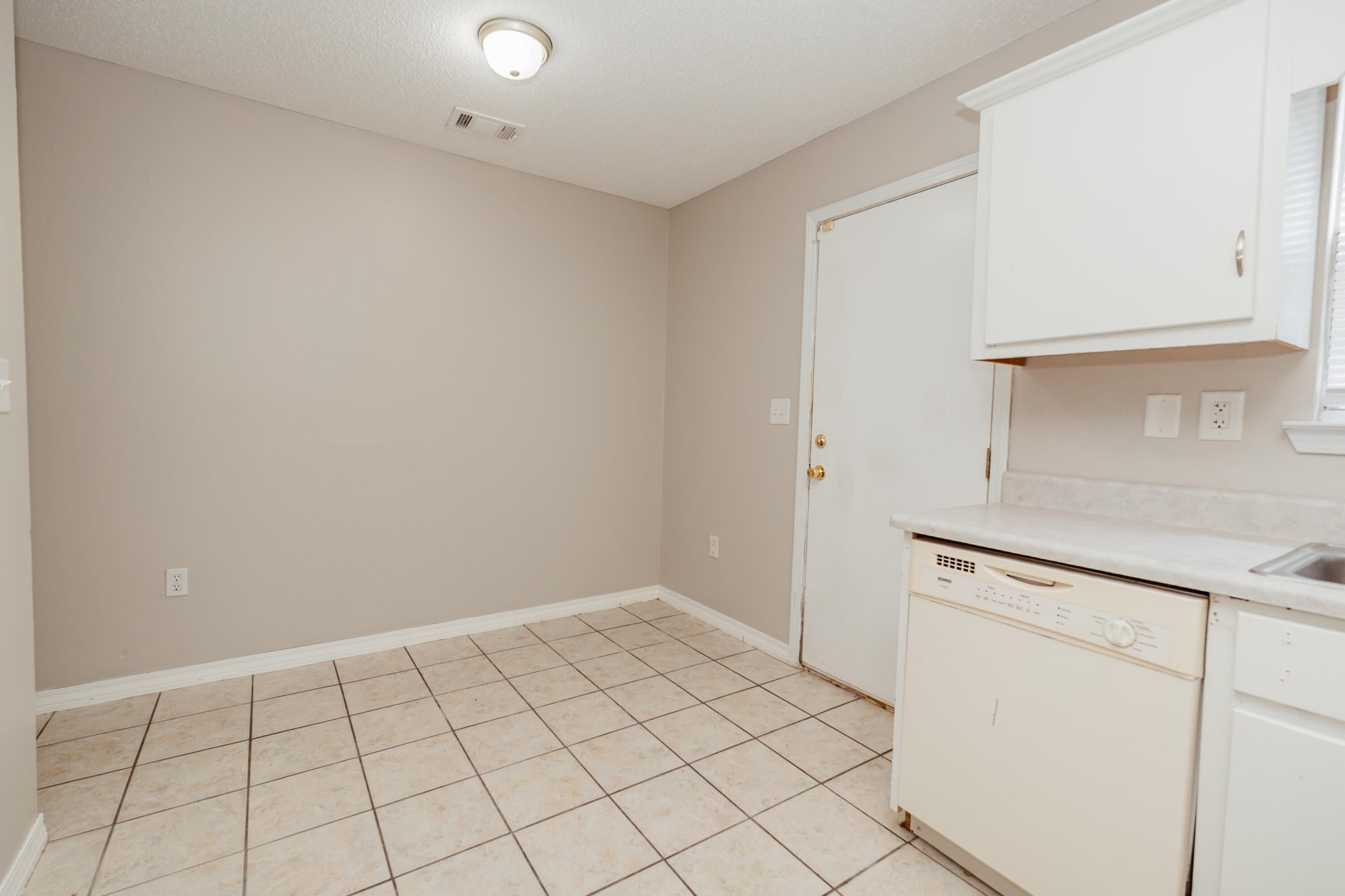 METES & BOUNDS - Residential Lease