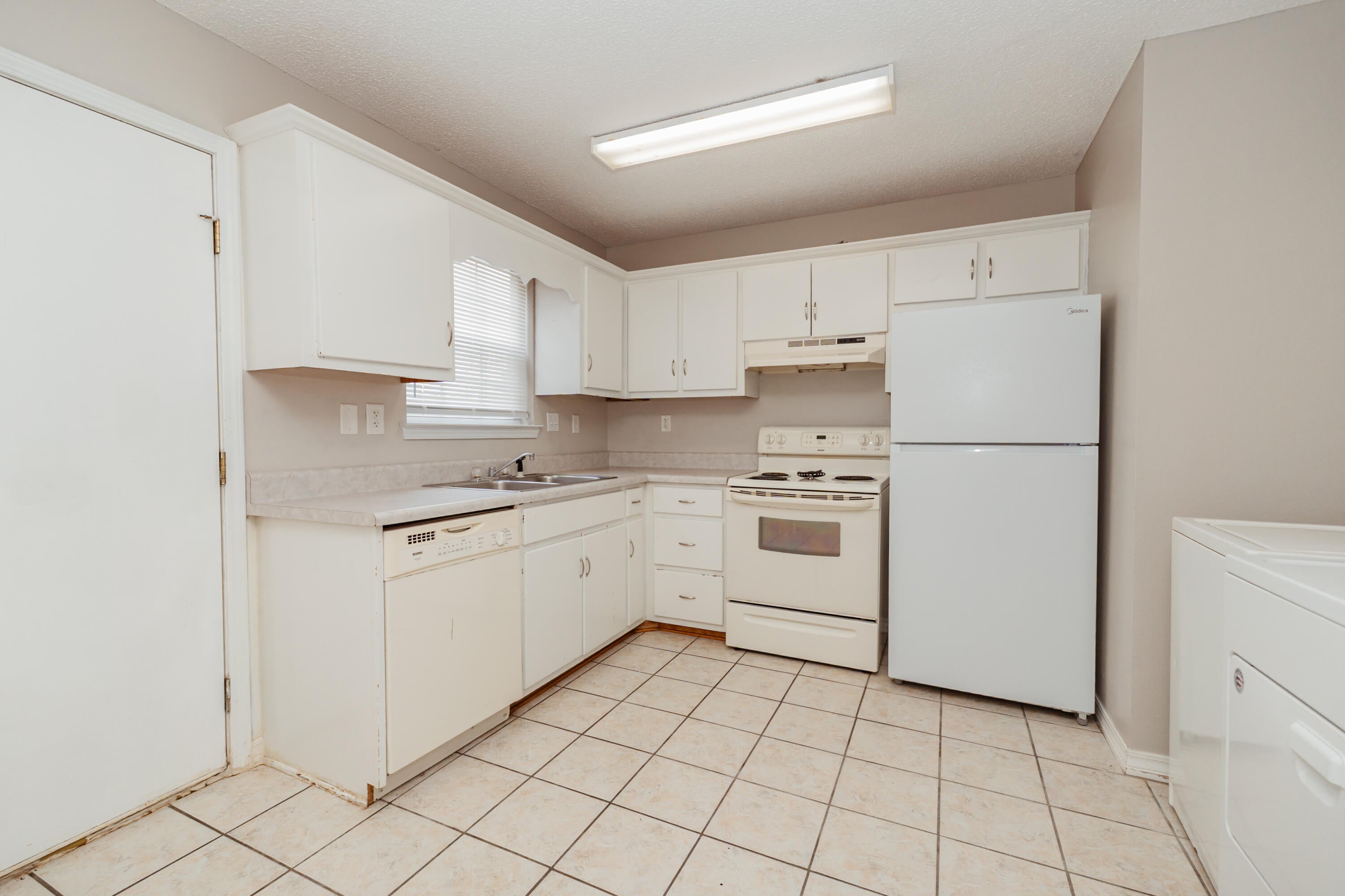 METES & BOUNDS - Residential Lease