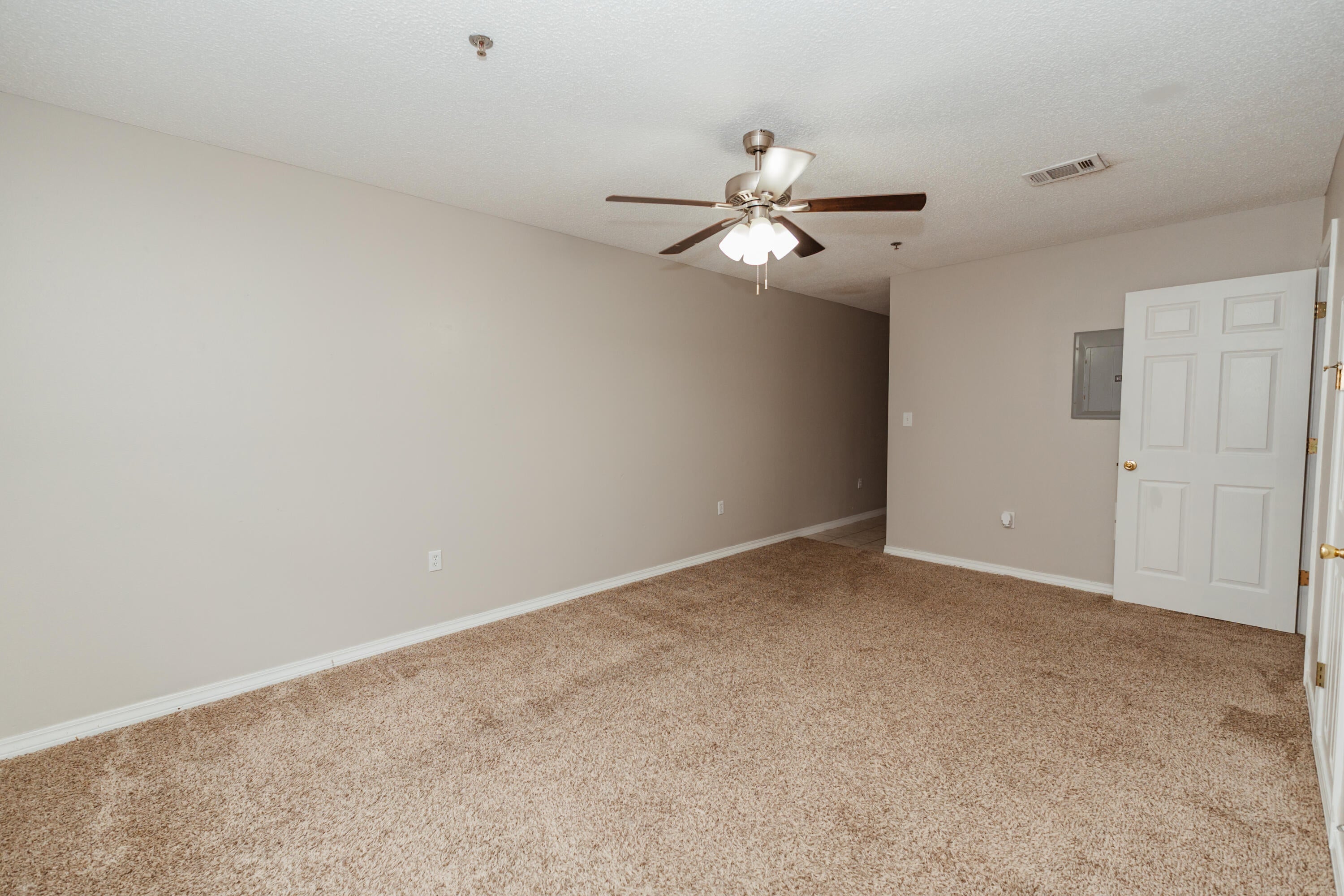 METES & BOUNDS - Residential Lease