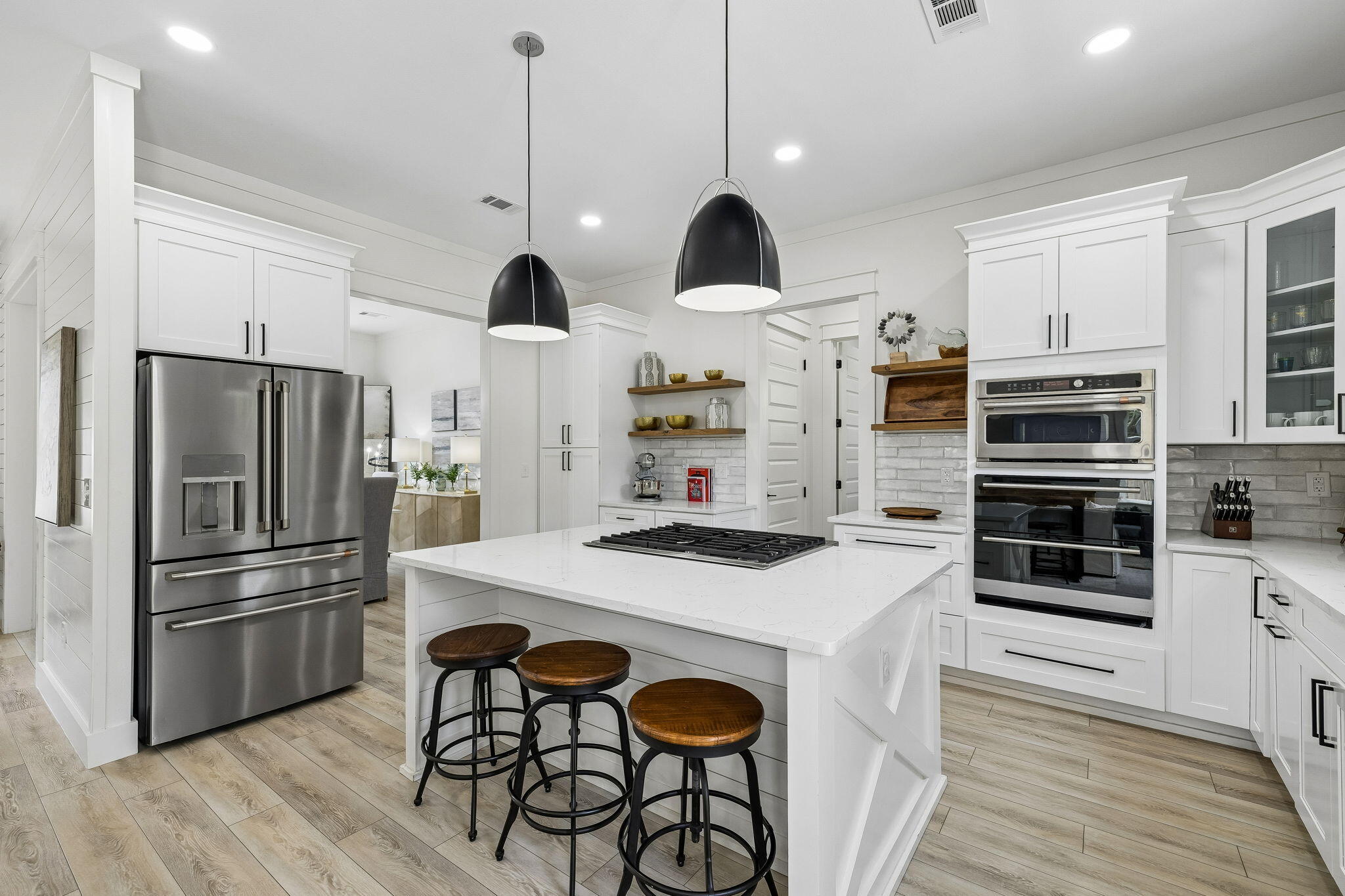 SEA POINTE - Residential