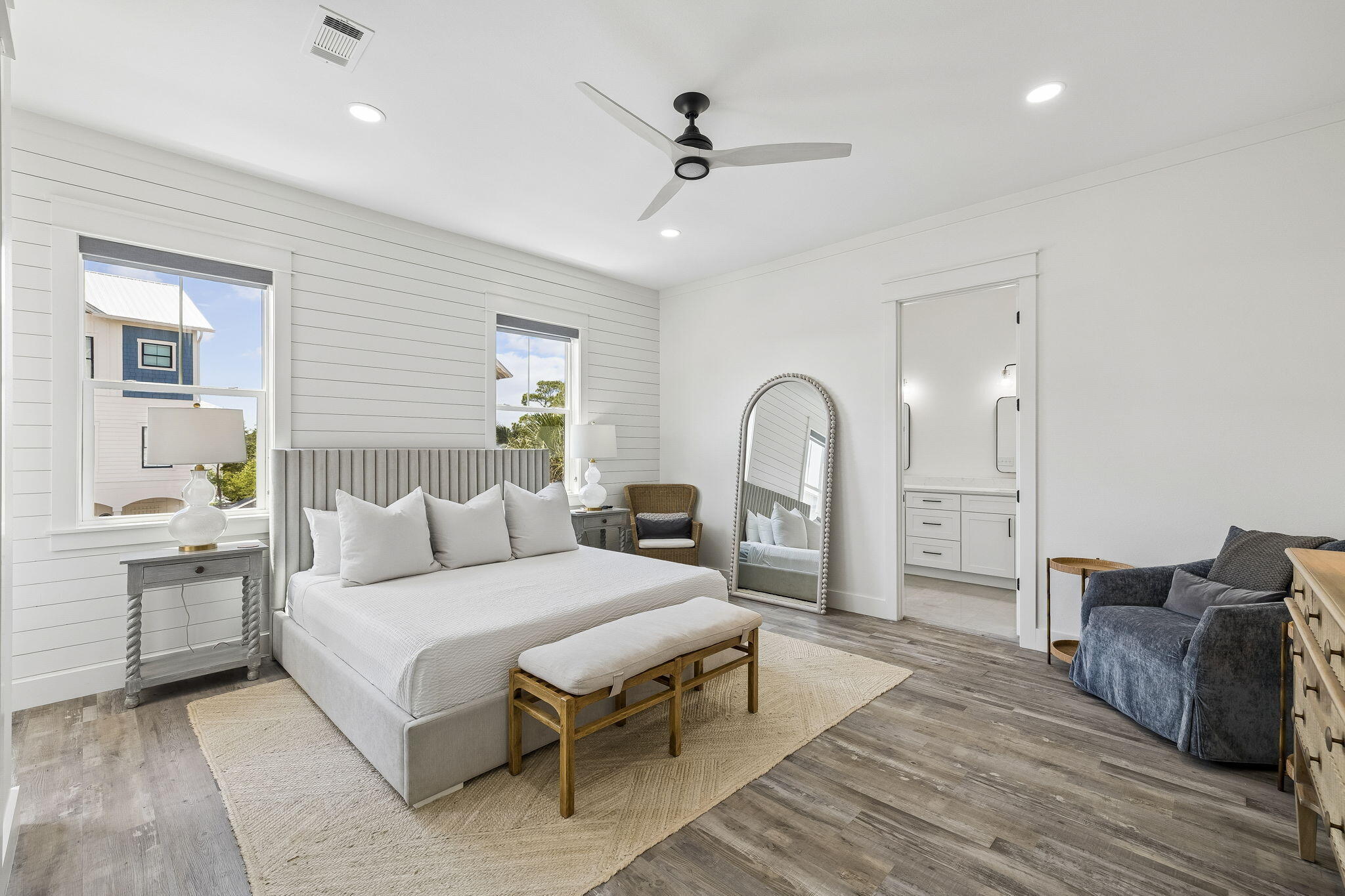 SEA POINTE - Residential