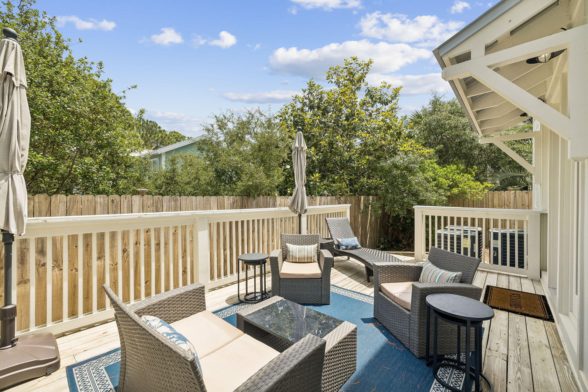 SEA POINTE - Residential