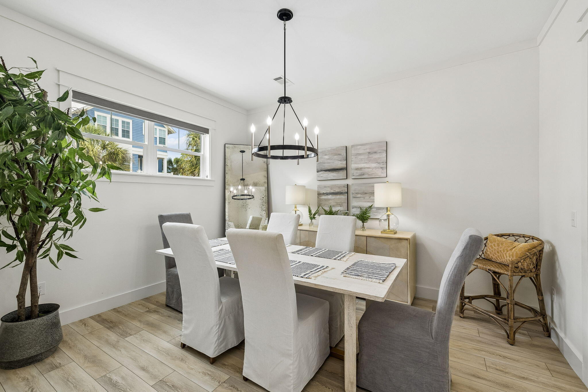 SEA POINTE - Residential