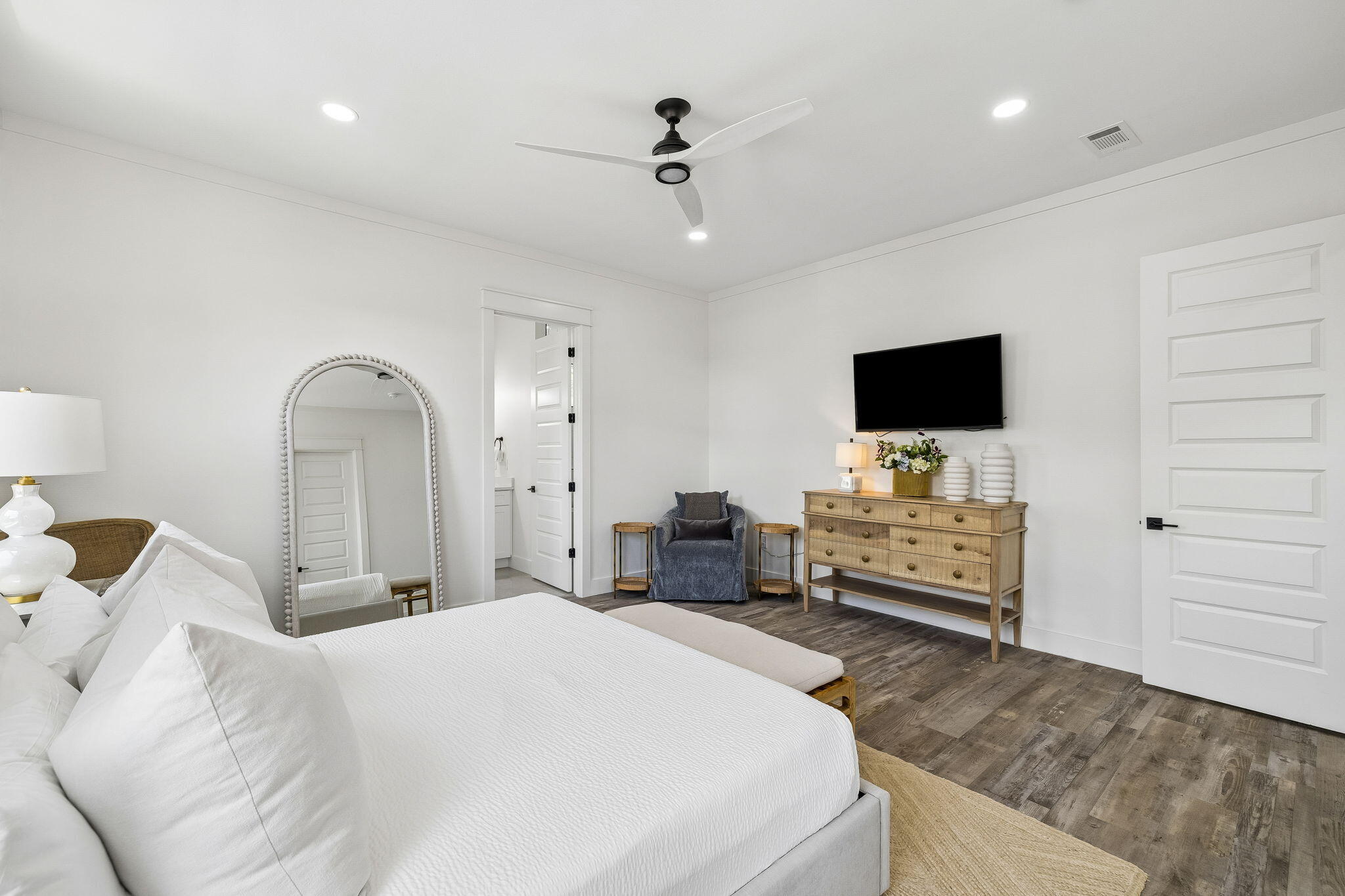 SEA POINTE - Residential
