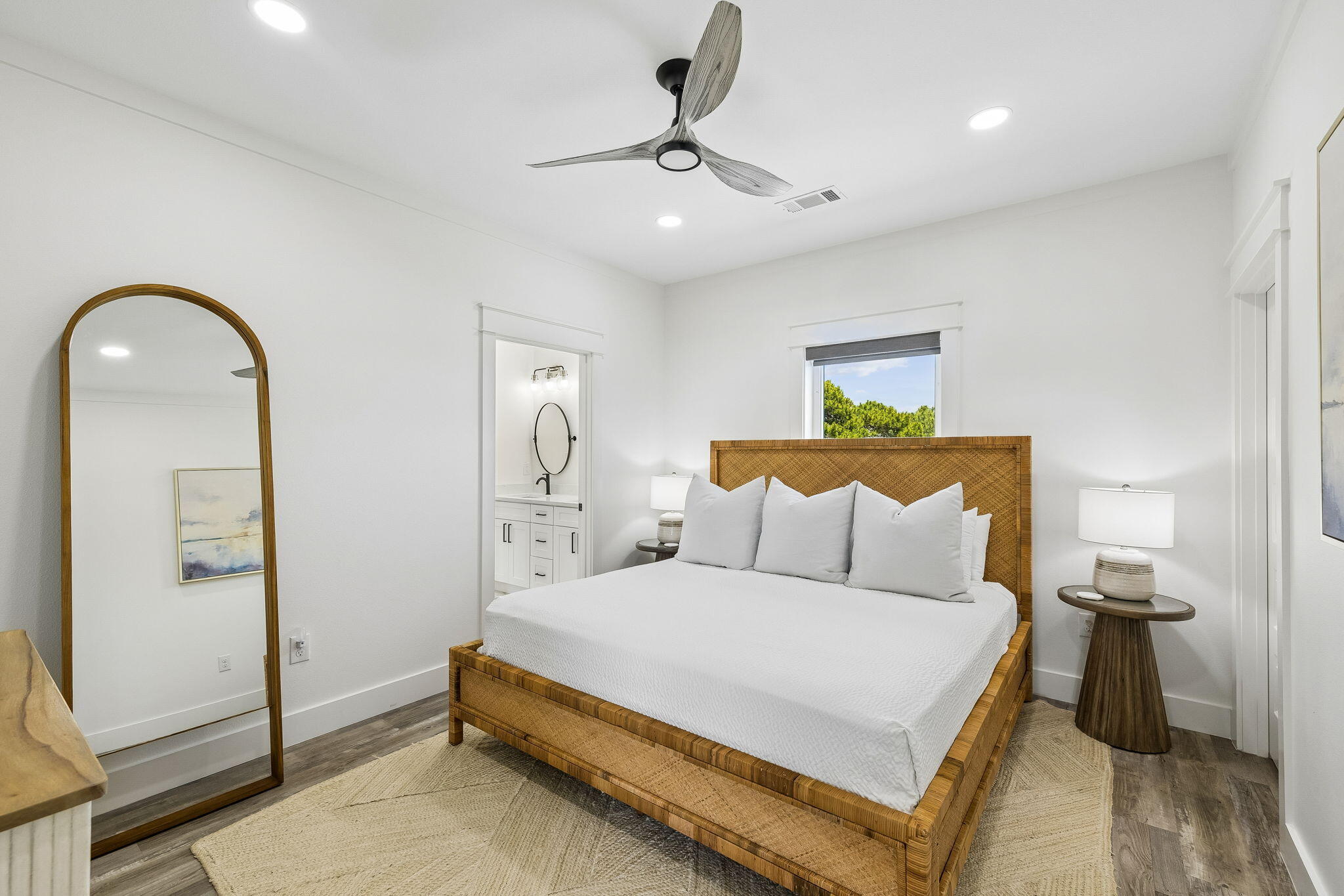 SEA POINTE - Residential