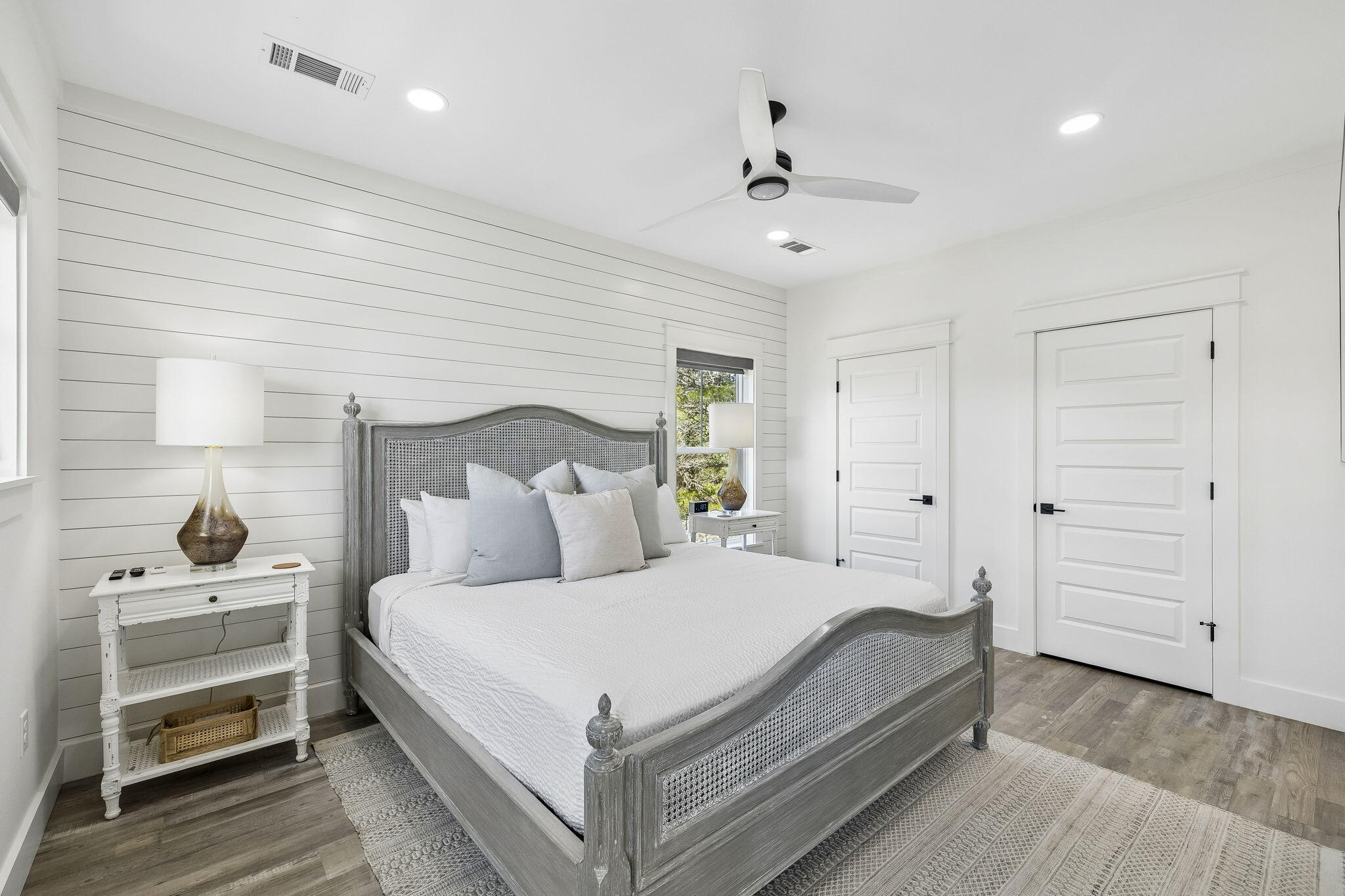 SEA POINTE - Residential