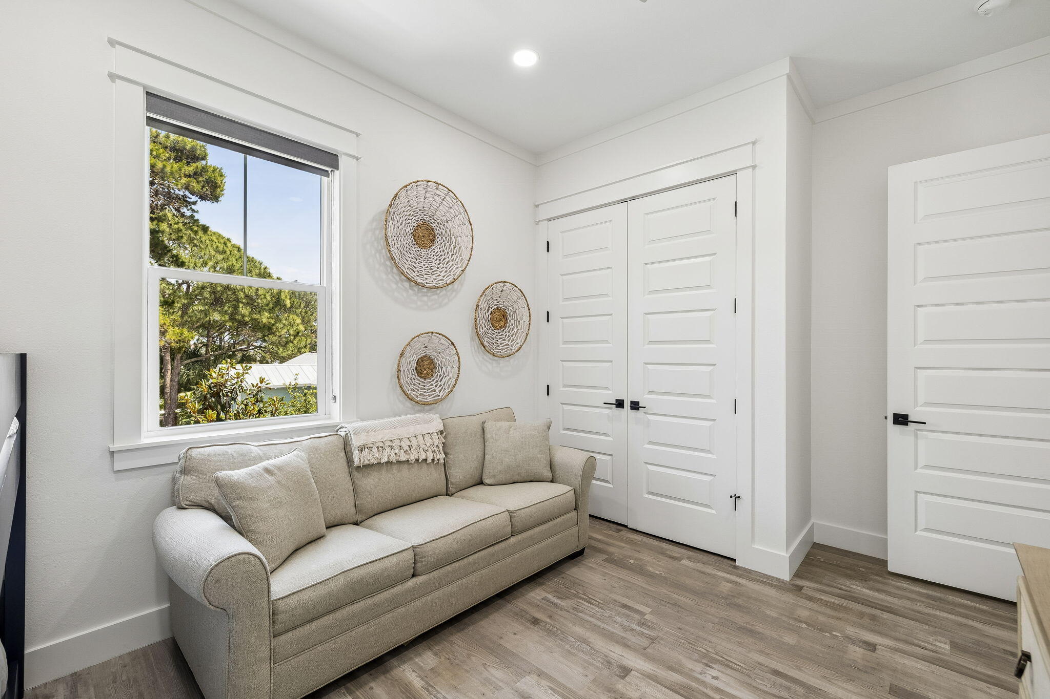 SEA POINTE - Residential