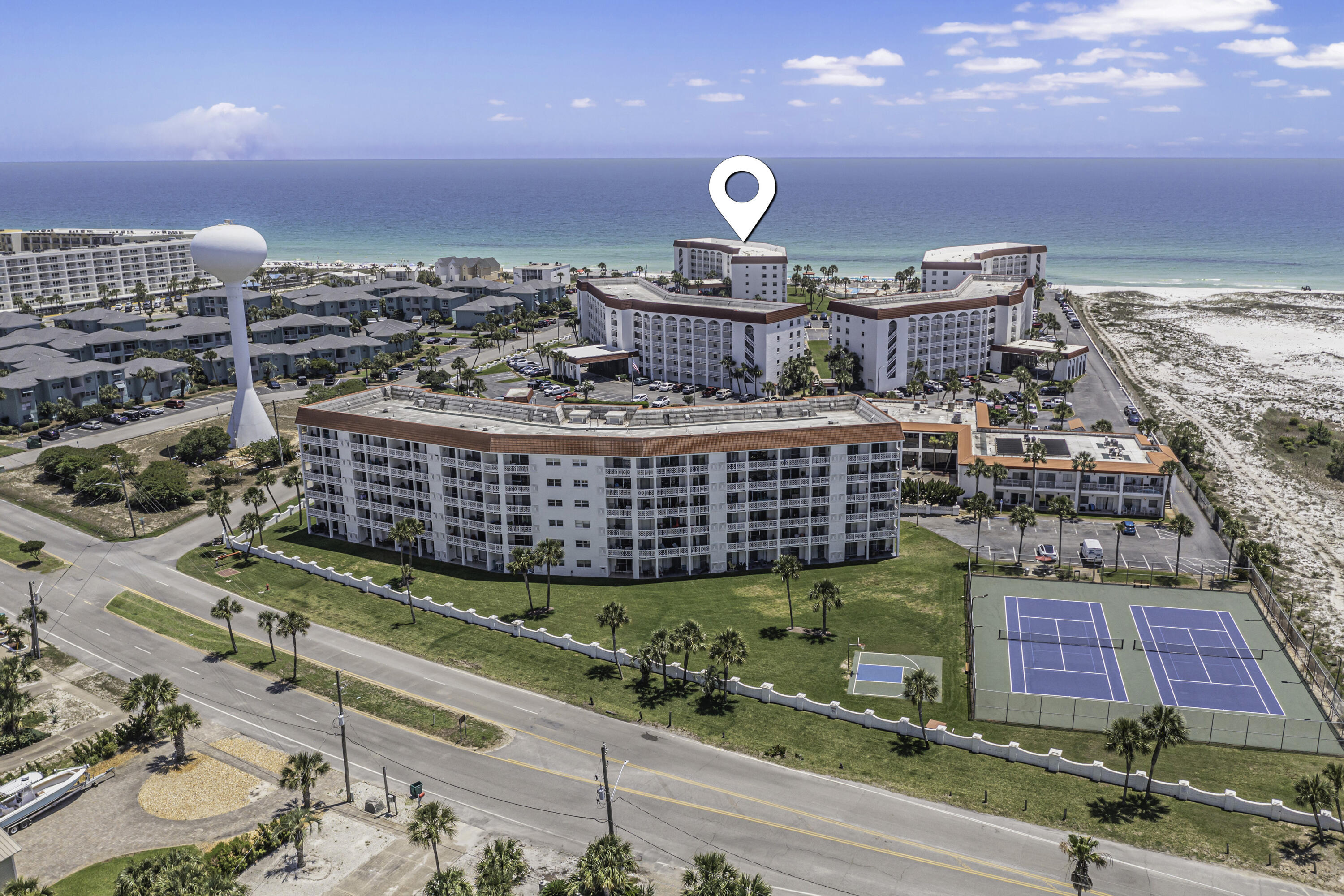 EL MATADOR CONDO - Residential
