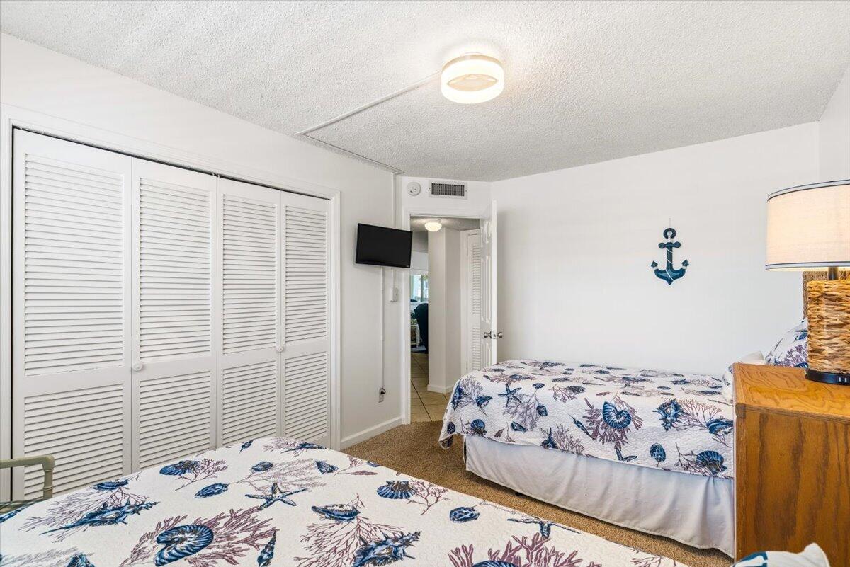 EL MATADOR CONDO - Residential