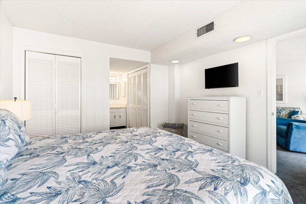 EL MATADOR CONDO - Residential