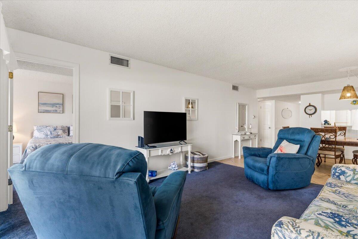 EL MATADOR CONDO - Residential