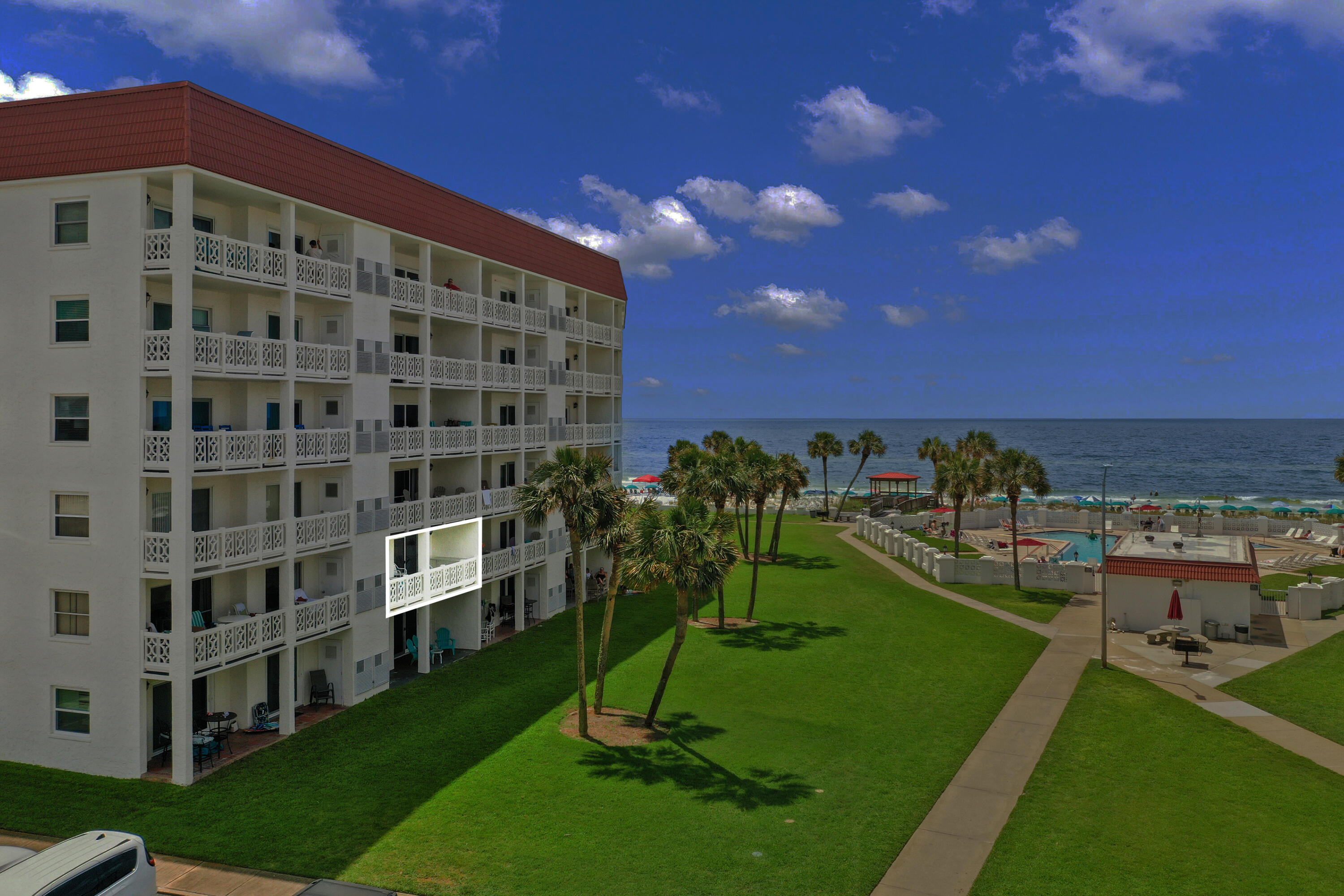 EL MATADOR CONDO - Residential