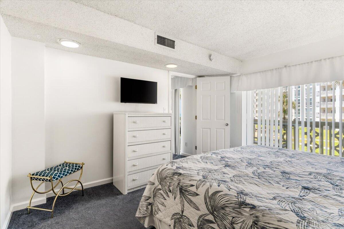 EL MATADOR CONDO - Residential