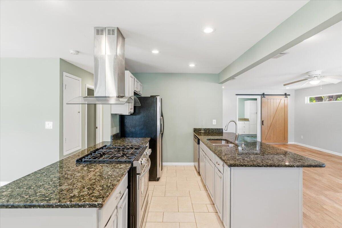 GARNIER BEACH - Residential