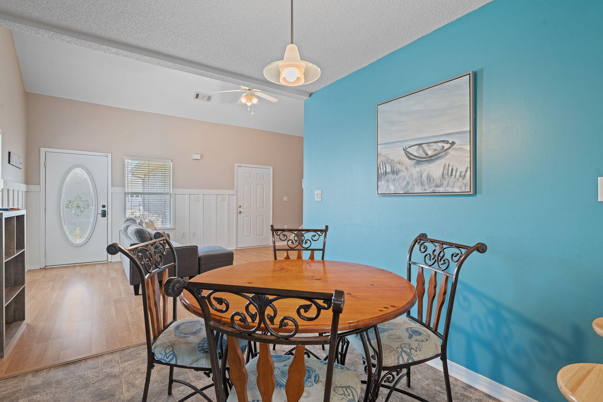 SANTA ROSA OAKS CONDOMINIUM - Residential