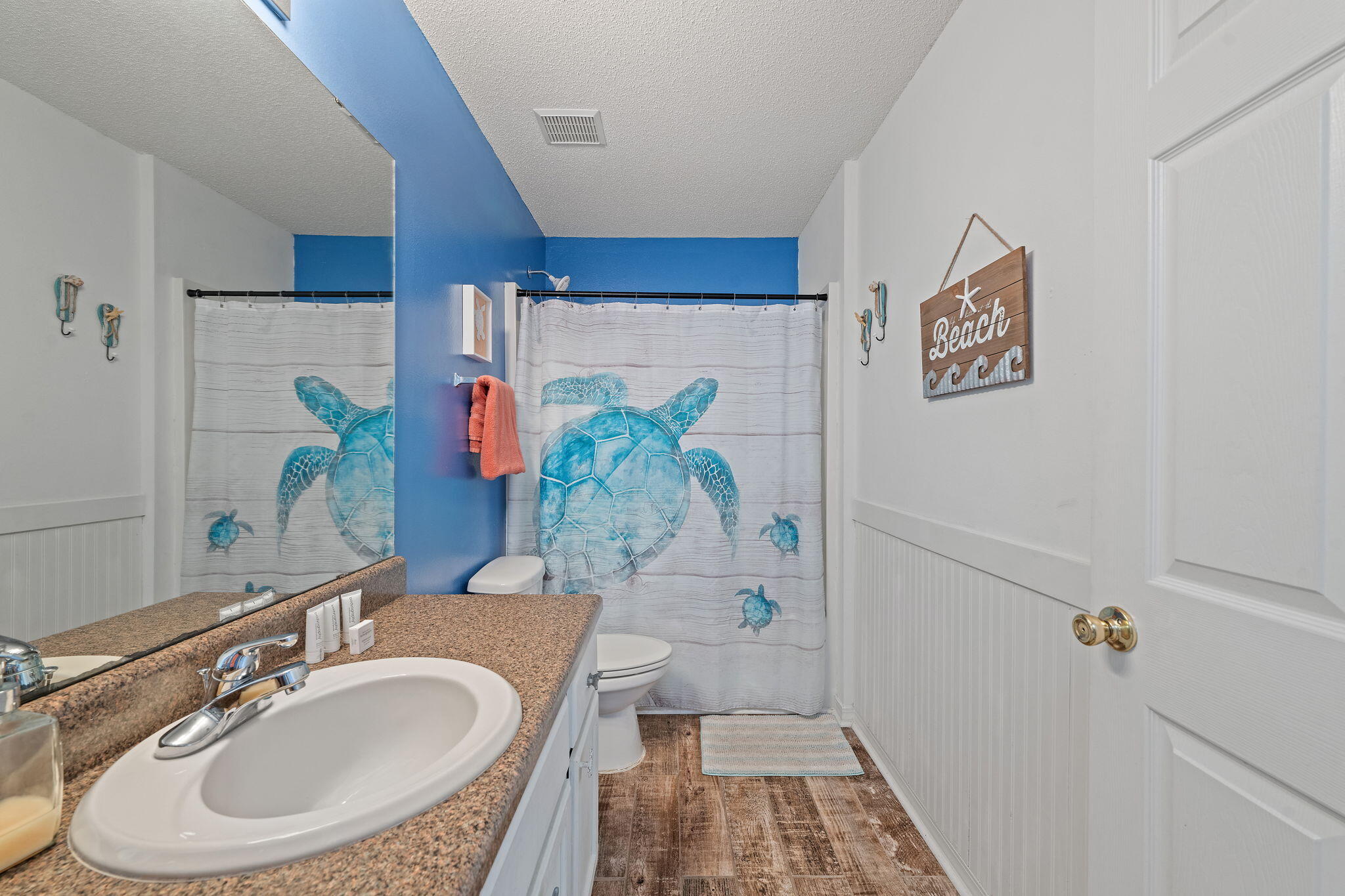 SANTA ROSA OAKS CONDOMINIUM - Residential