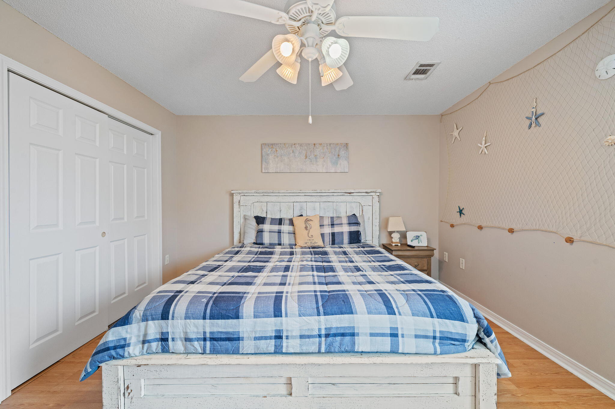 SANTA ROSA OAKS CONDOMINIUM - Residential