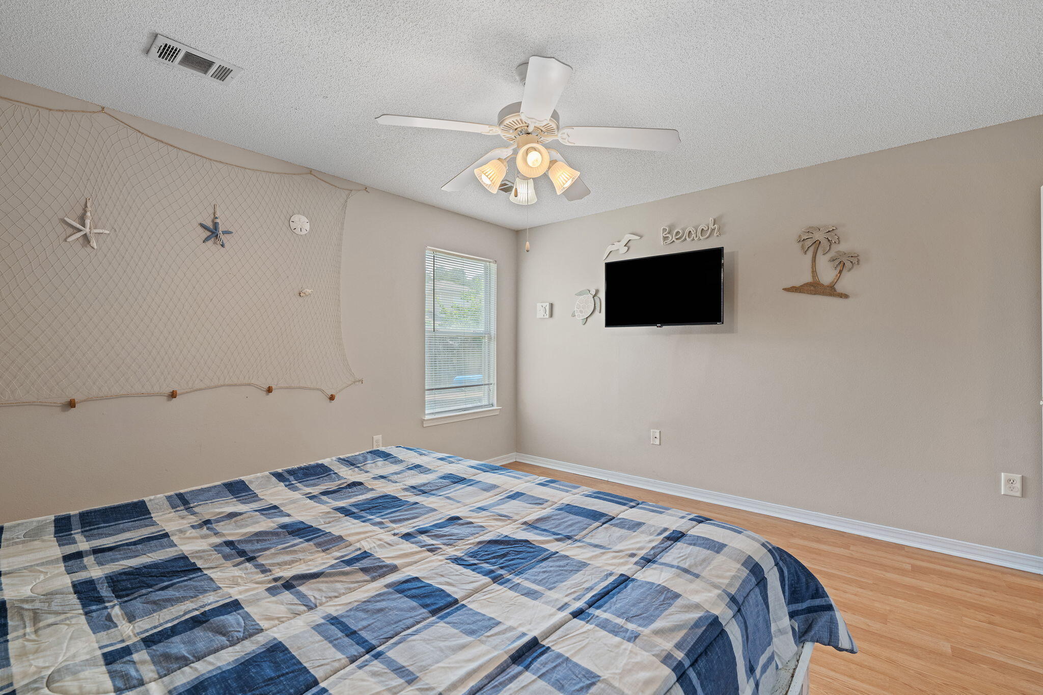 SANTA ROSA OAKS CONDOMINIUM - Residential