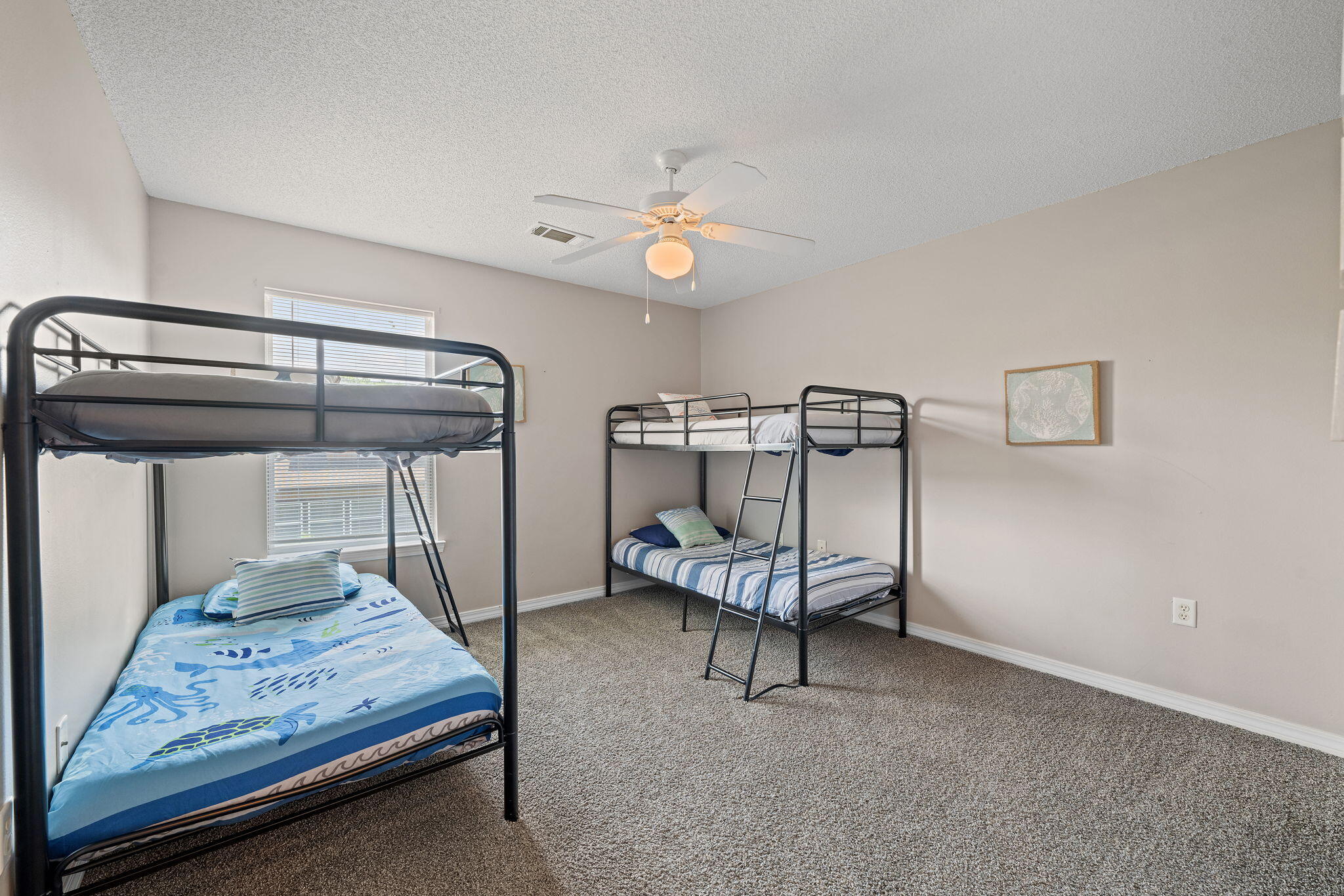 SANTA ROSA OAKS CONDOMINIUM - Residential