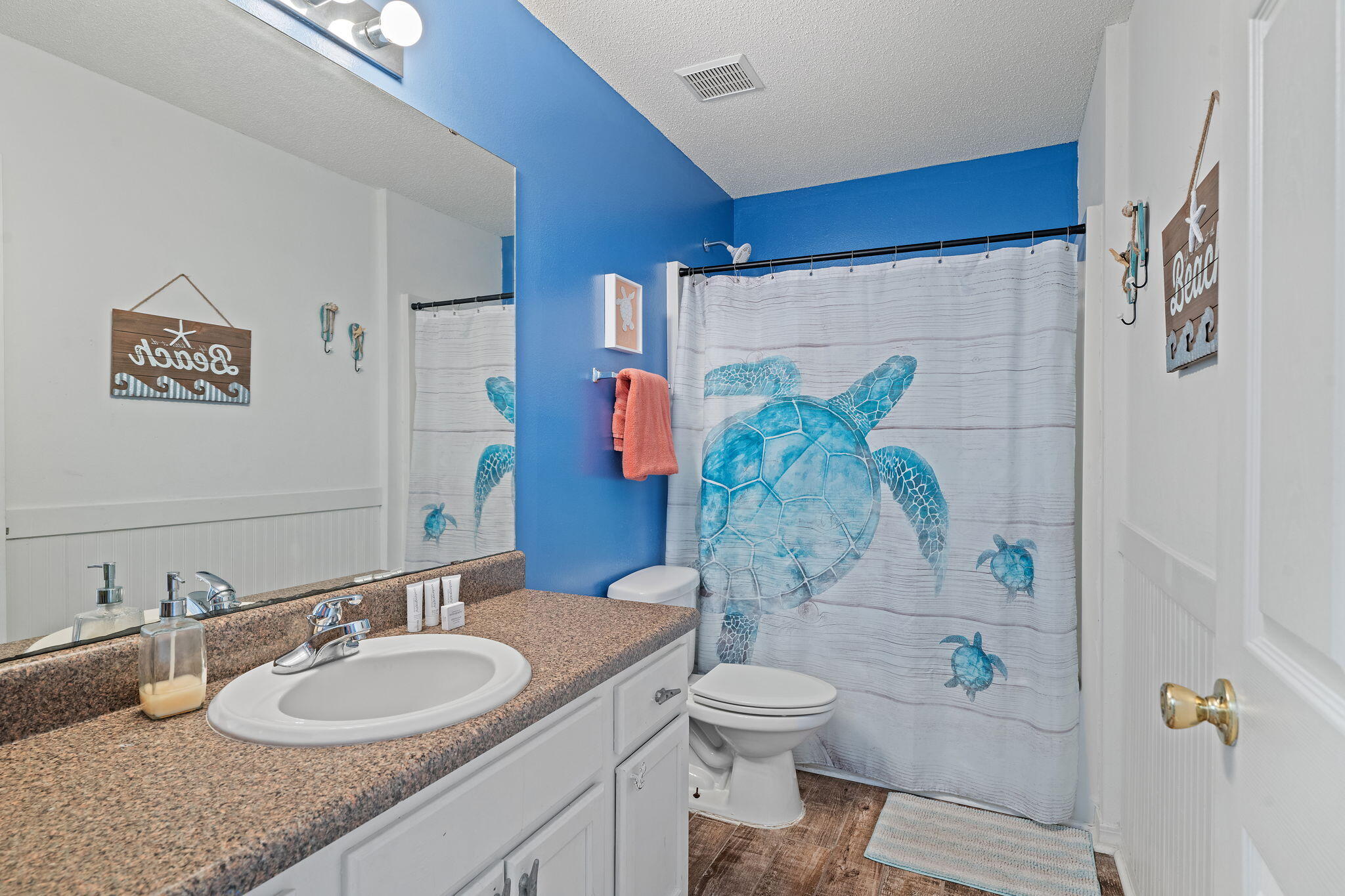 SANTA ROSA OAKS CONDOMINIUM - Residential