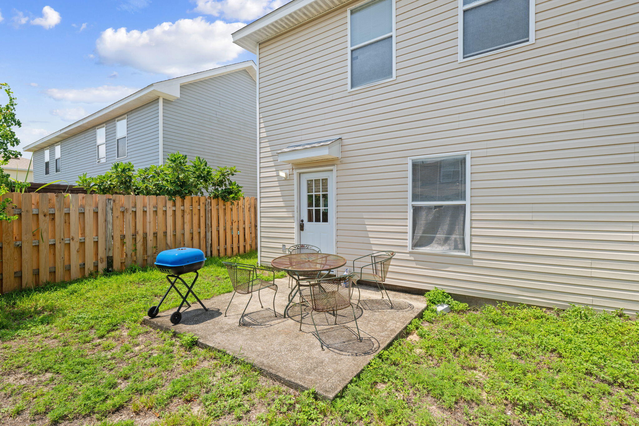 SANTA ROSA OAKS CONDOMINIUM - Residential