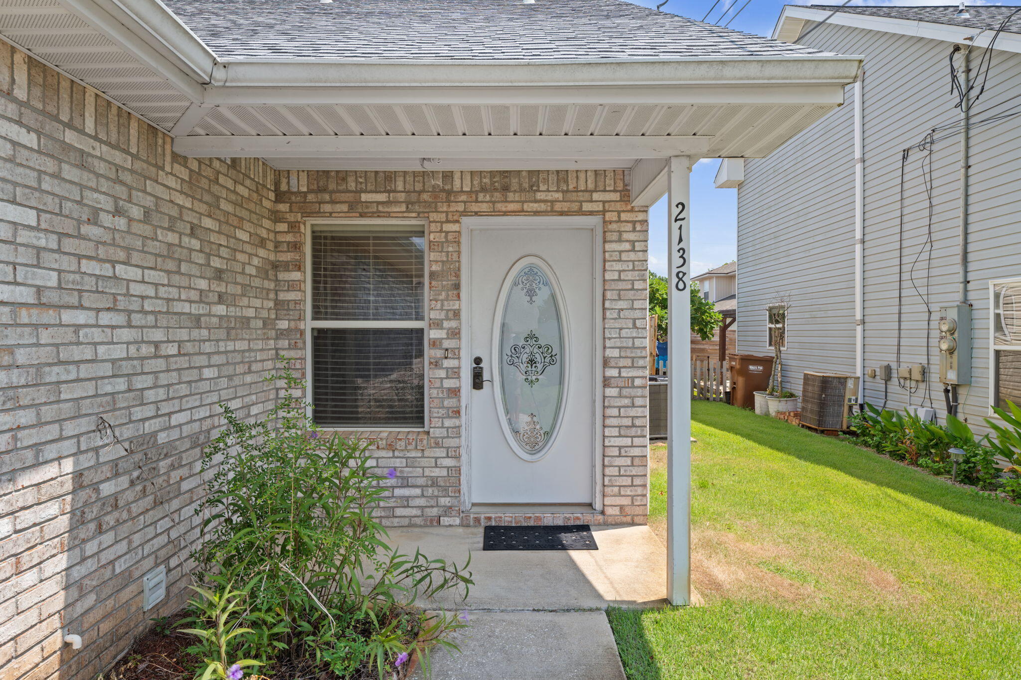 SANTA ROSA OAKS CONDOMINIUM - Residential
