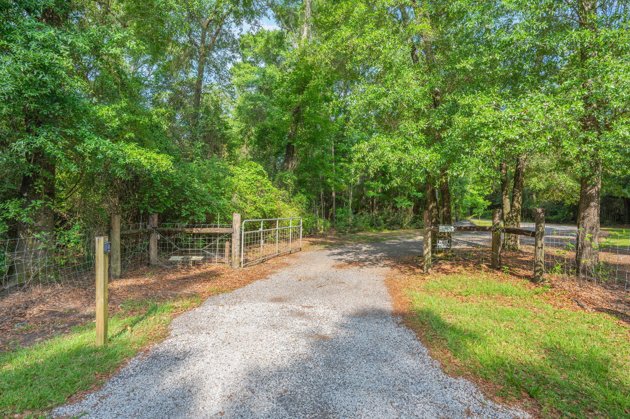 NO RECORDED SUBDIVISION - Residential