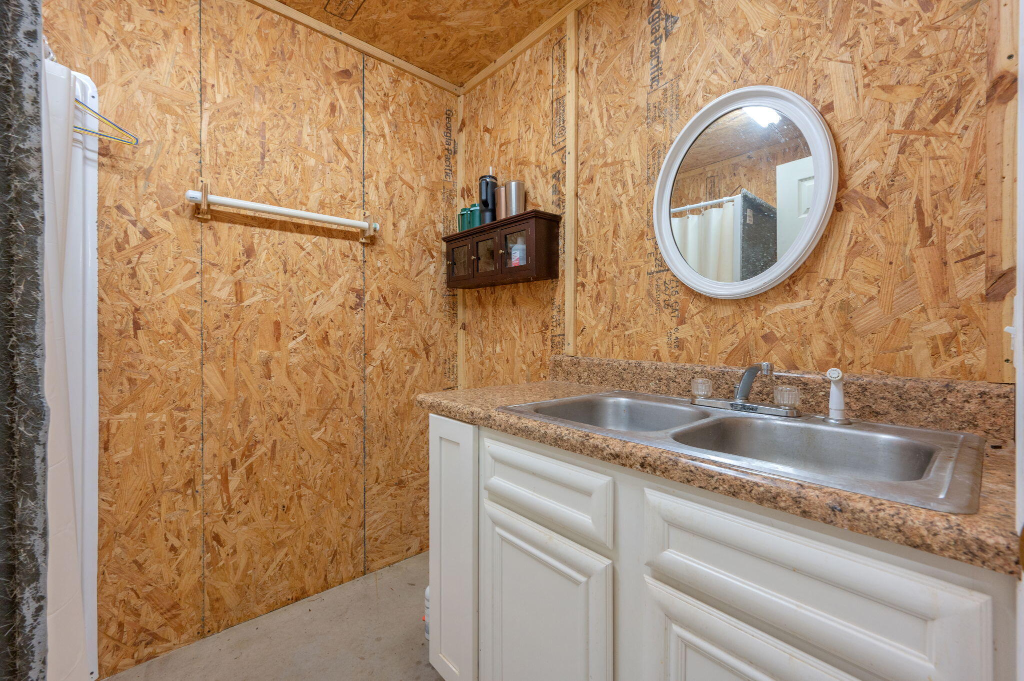 NO RECORDED SUBDIVISION - Residential