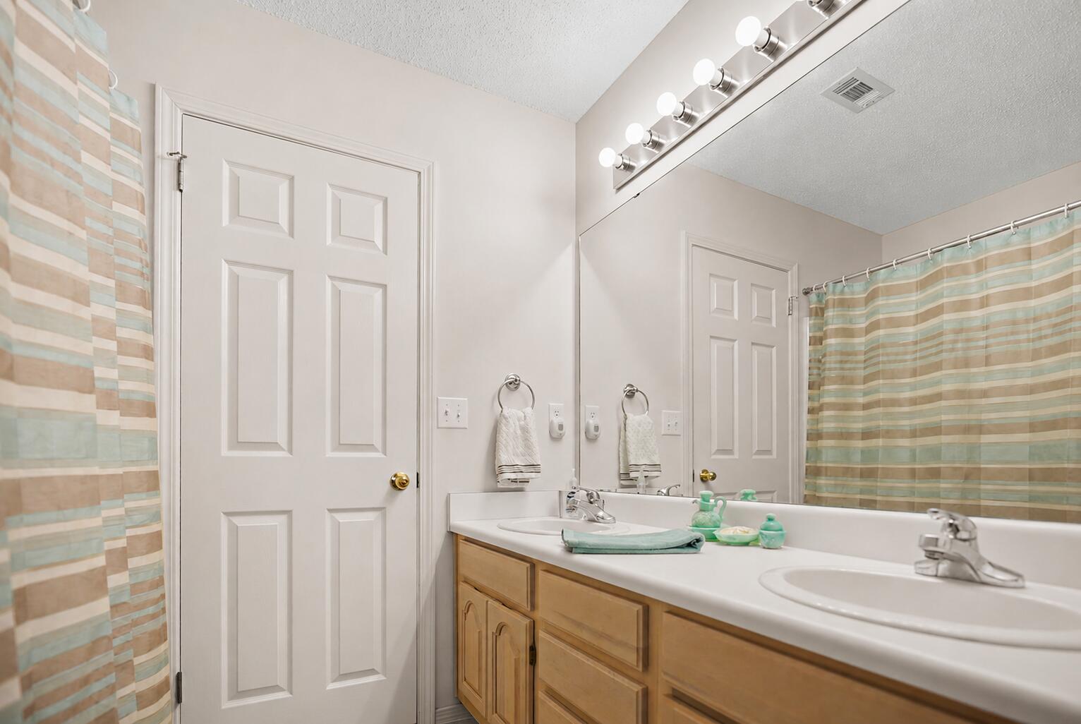 ROYAL OAKS S/D - Residential