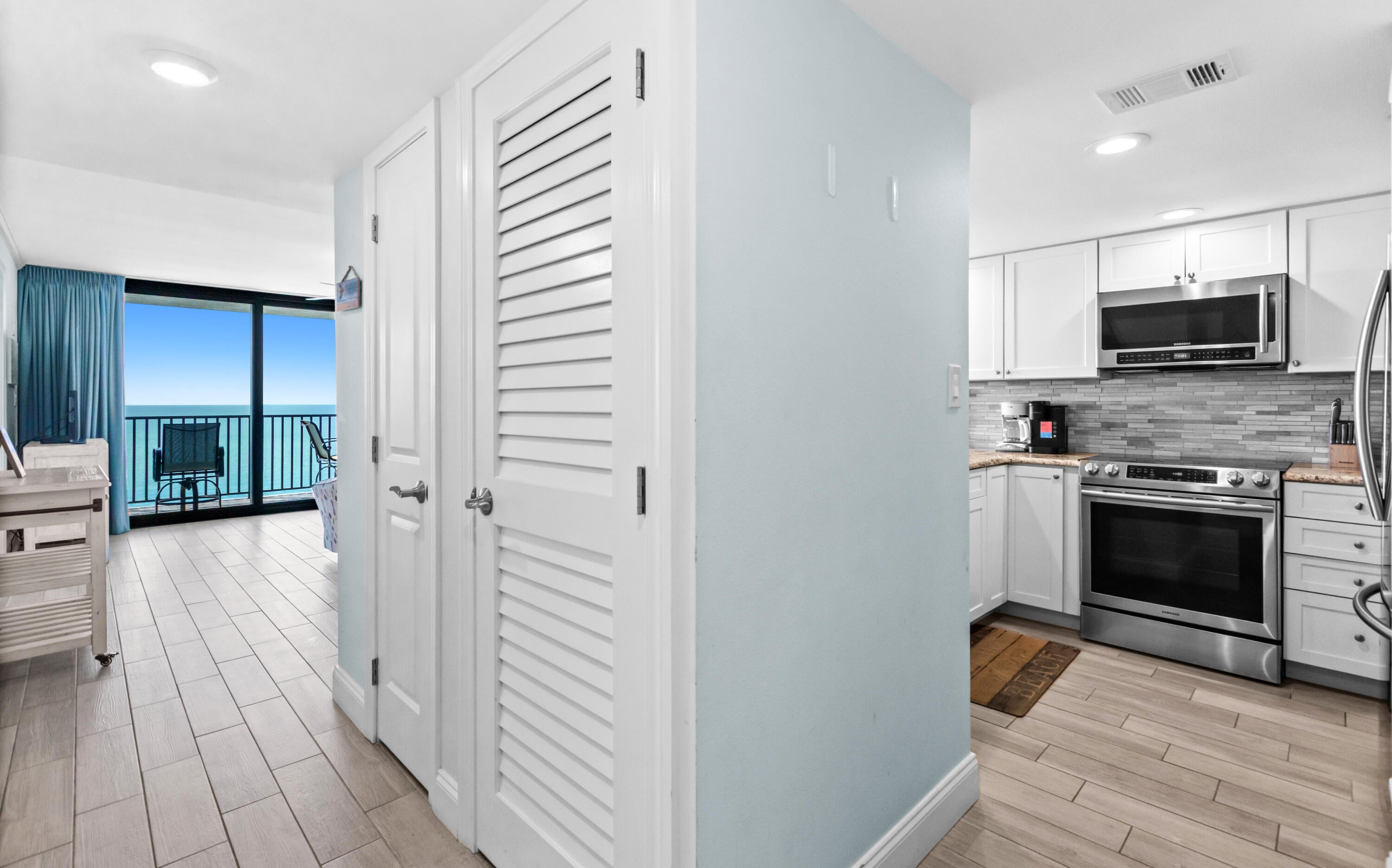 ONE SEAGROVE PLACE CONDOMINIUM - Residential