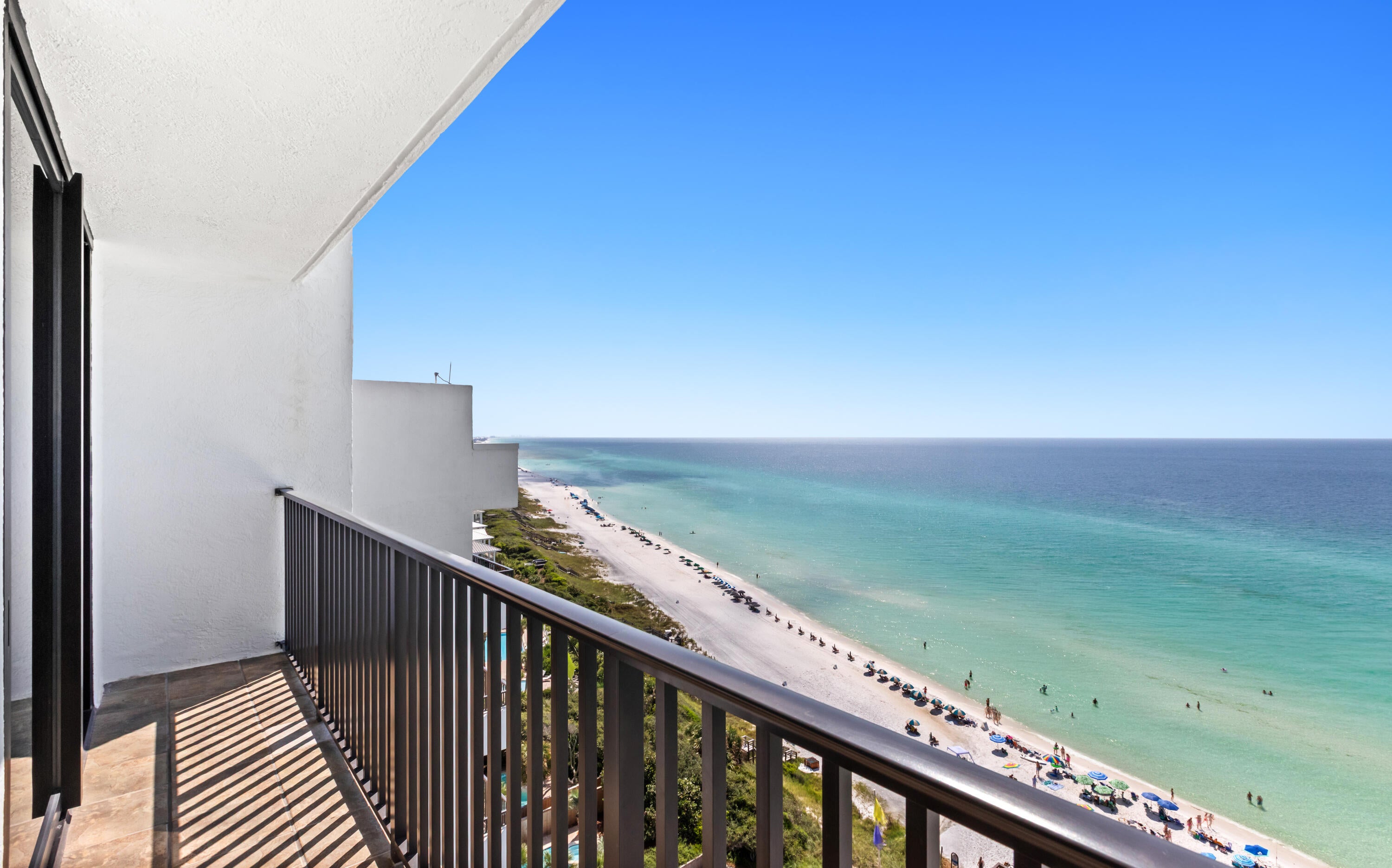 ONE SEAGROVE PLACE CONDOMINIUM - Residential