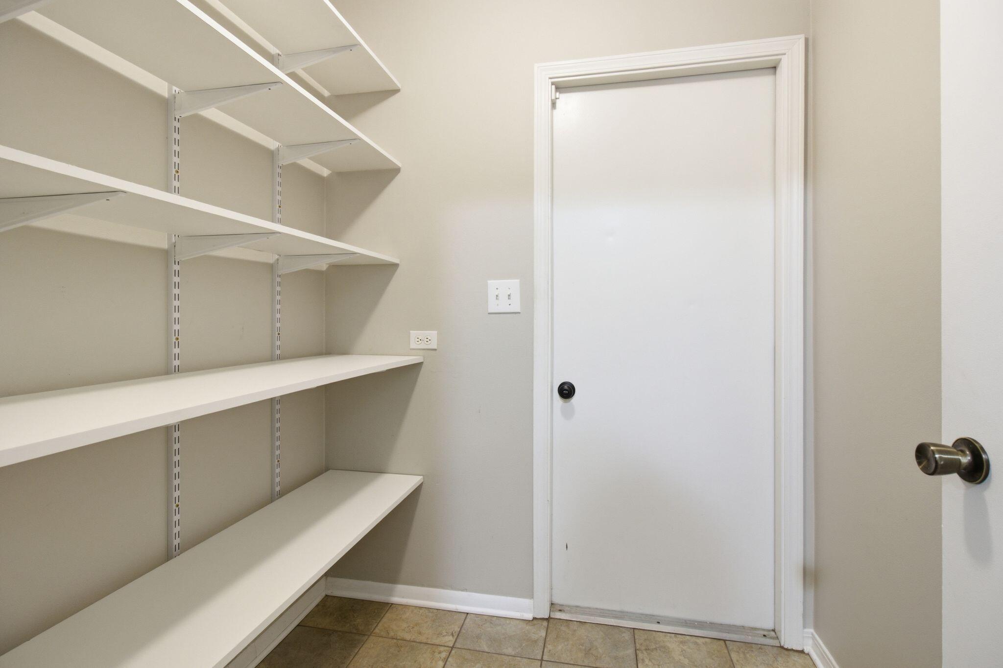 SHOAL WOOD ESTATES - Residential Lease