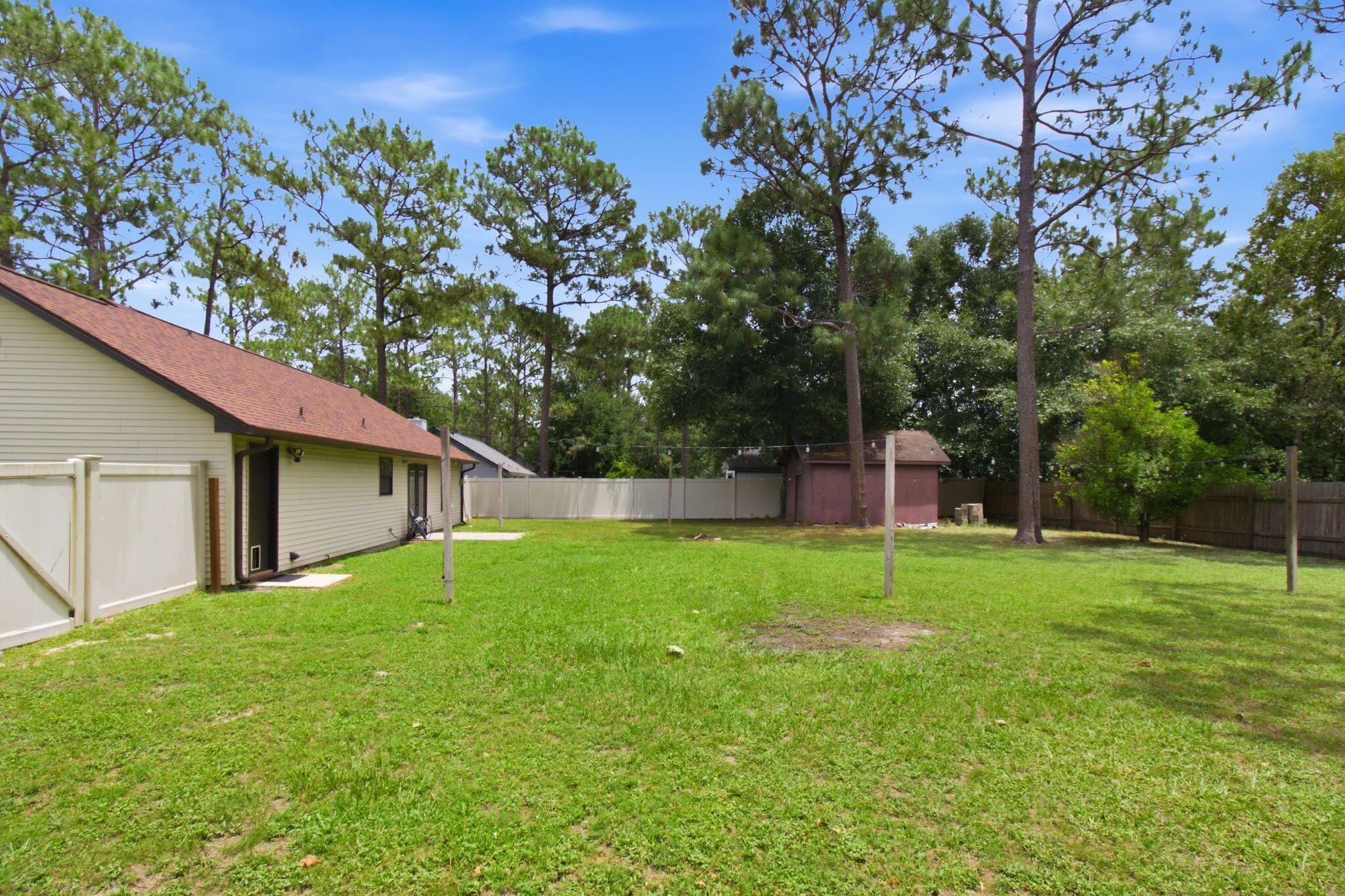SHOAL WOOD ESTATES - Residential Lease