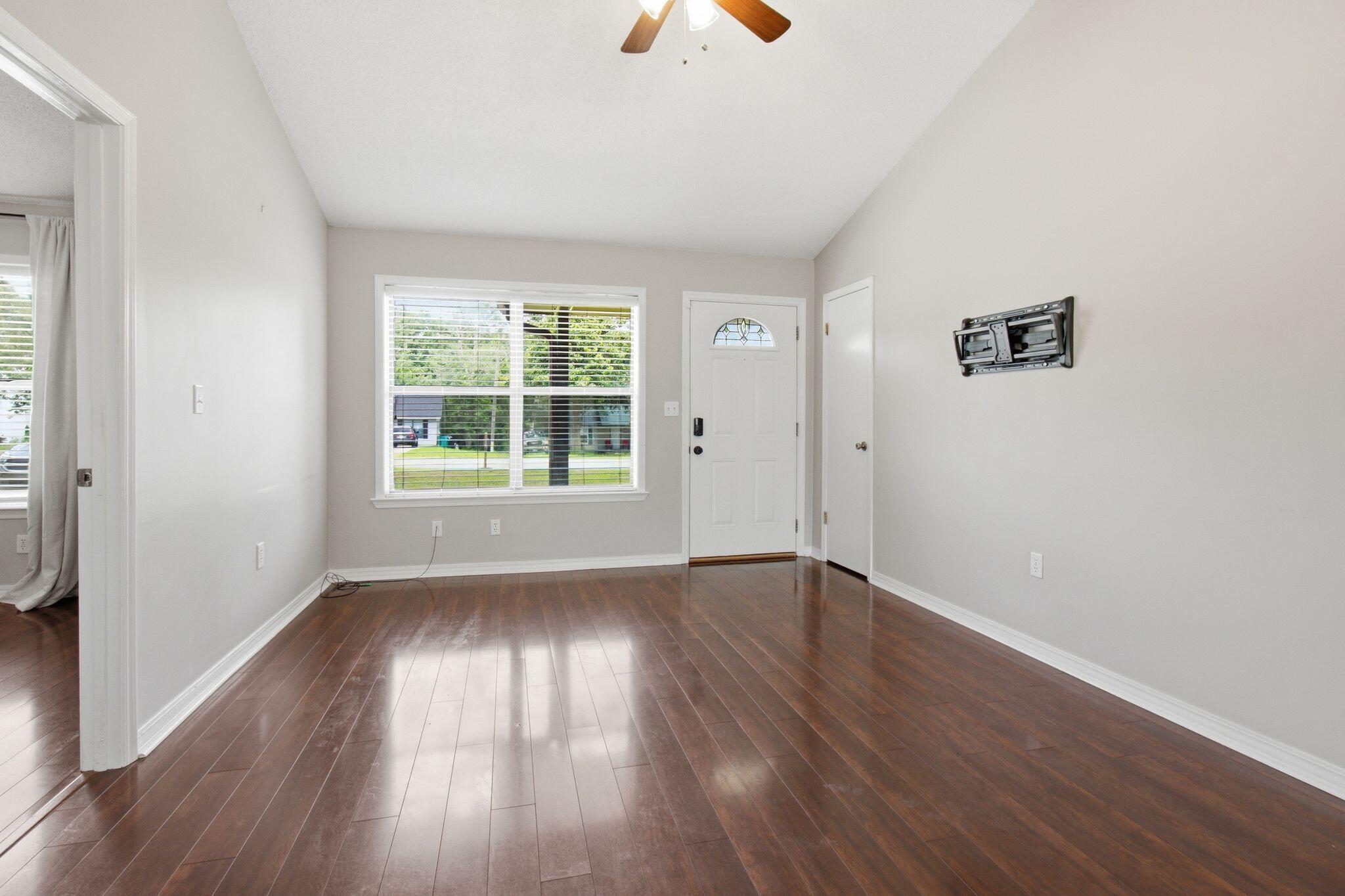 SHOAL WOOD ESTATES - Residential Lease