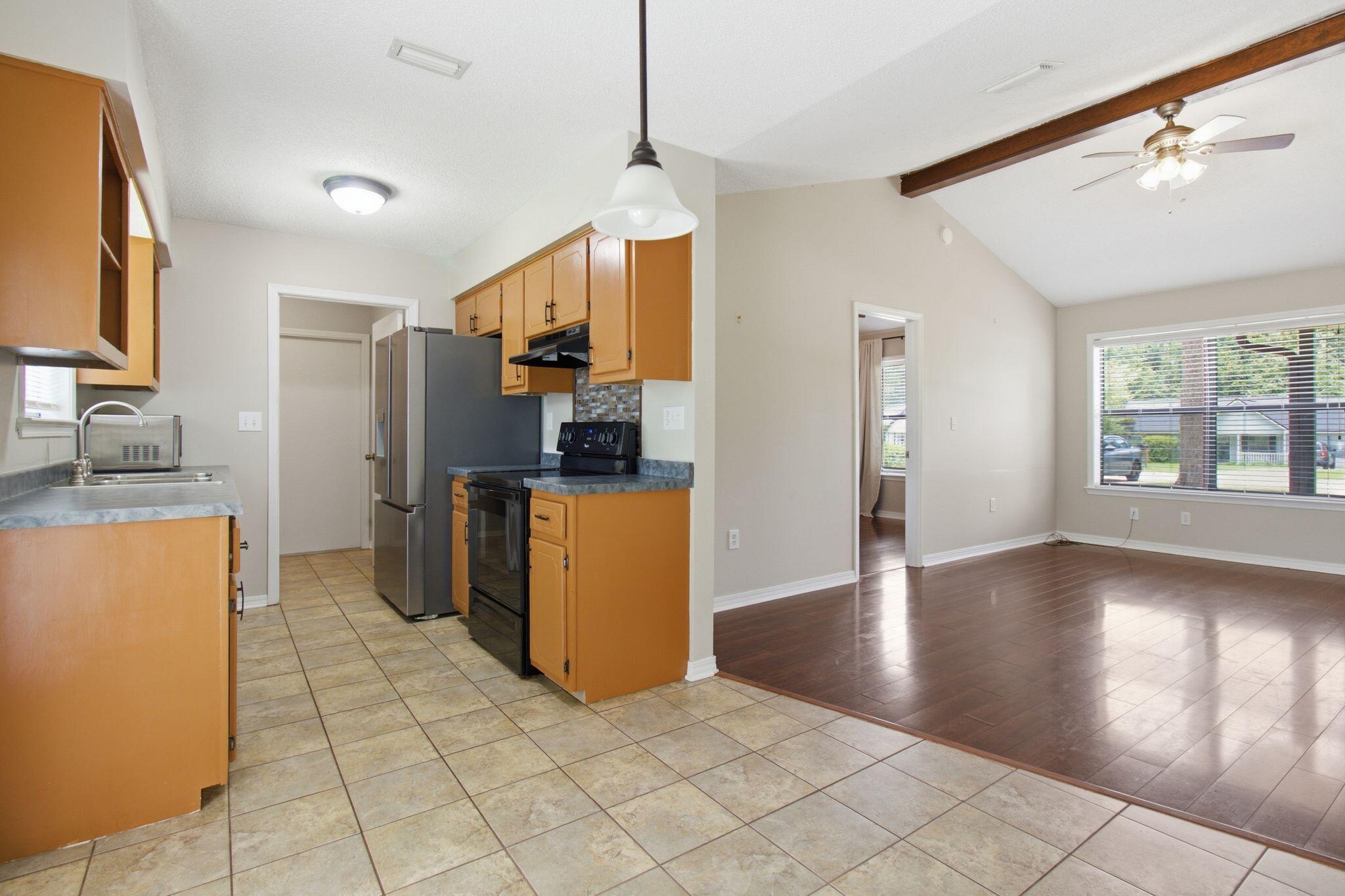 SHOAL WOOD ESTATES - Residential Lease