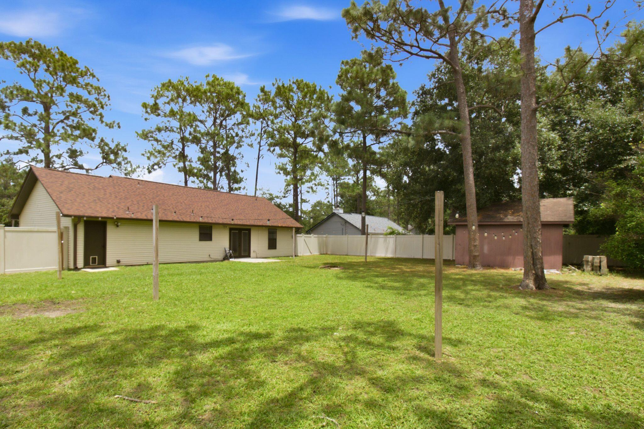 SHOAL WOOD ESTATES - Residential Lease
