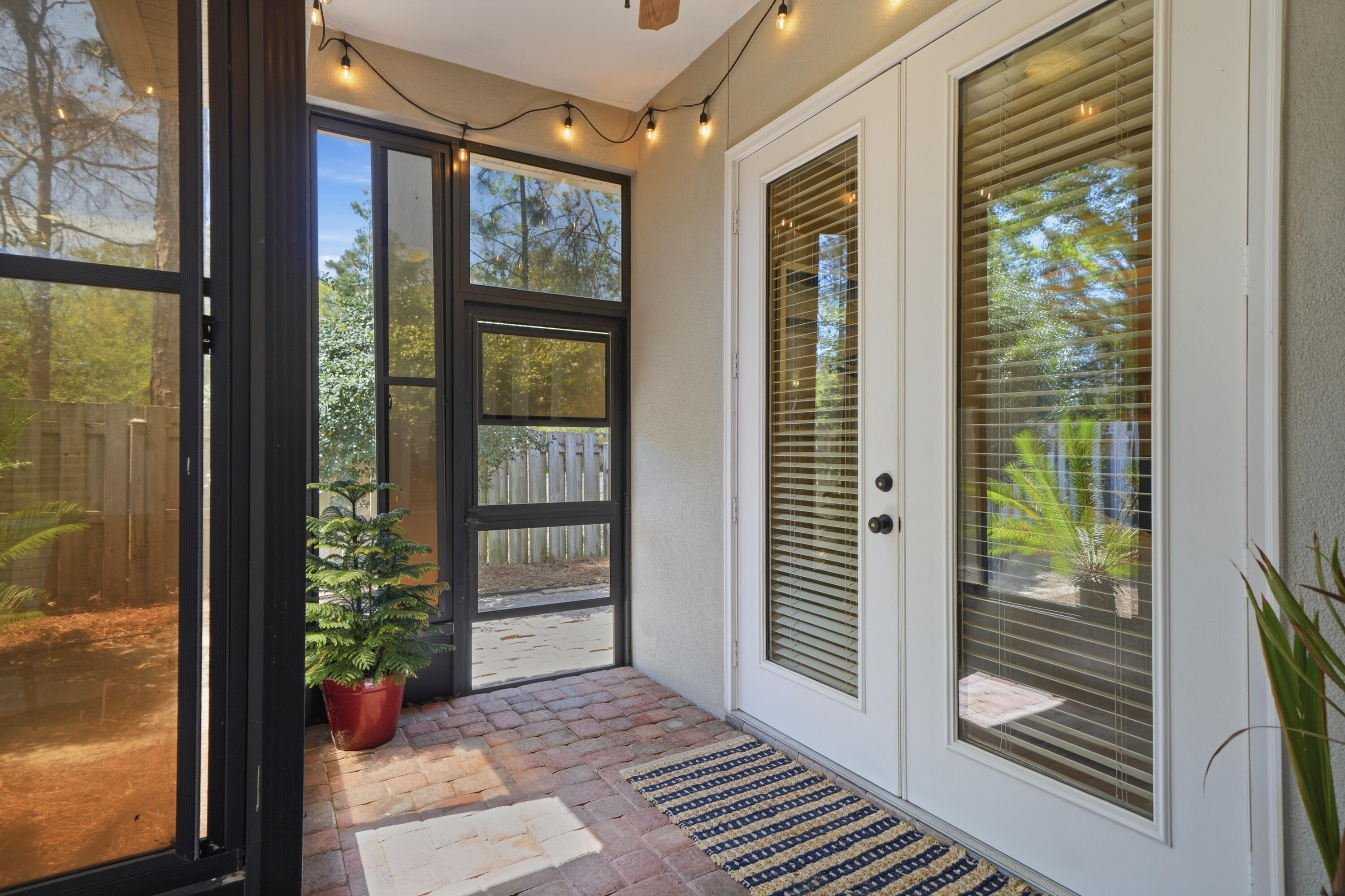 CHARDONNAY ESTATES - Residential