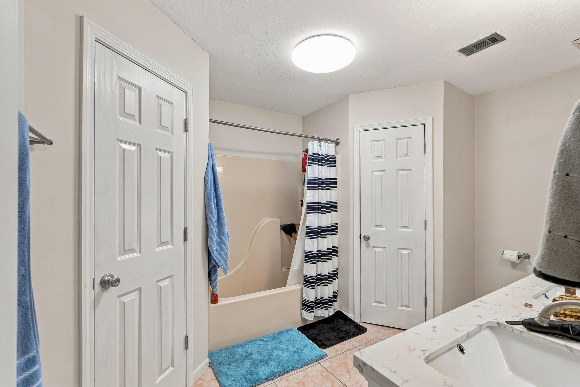 GOLF VIEW ON PARKVIEW - Residential