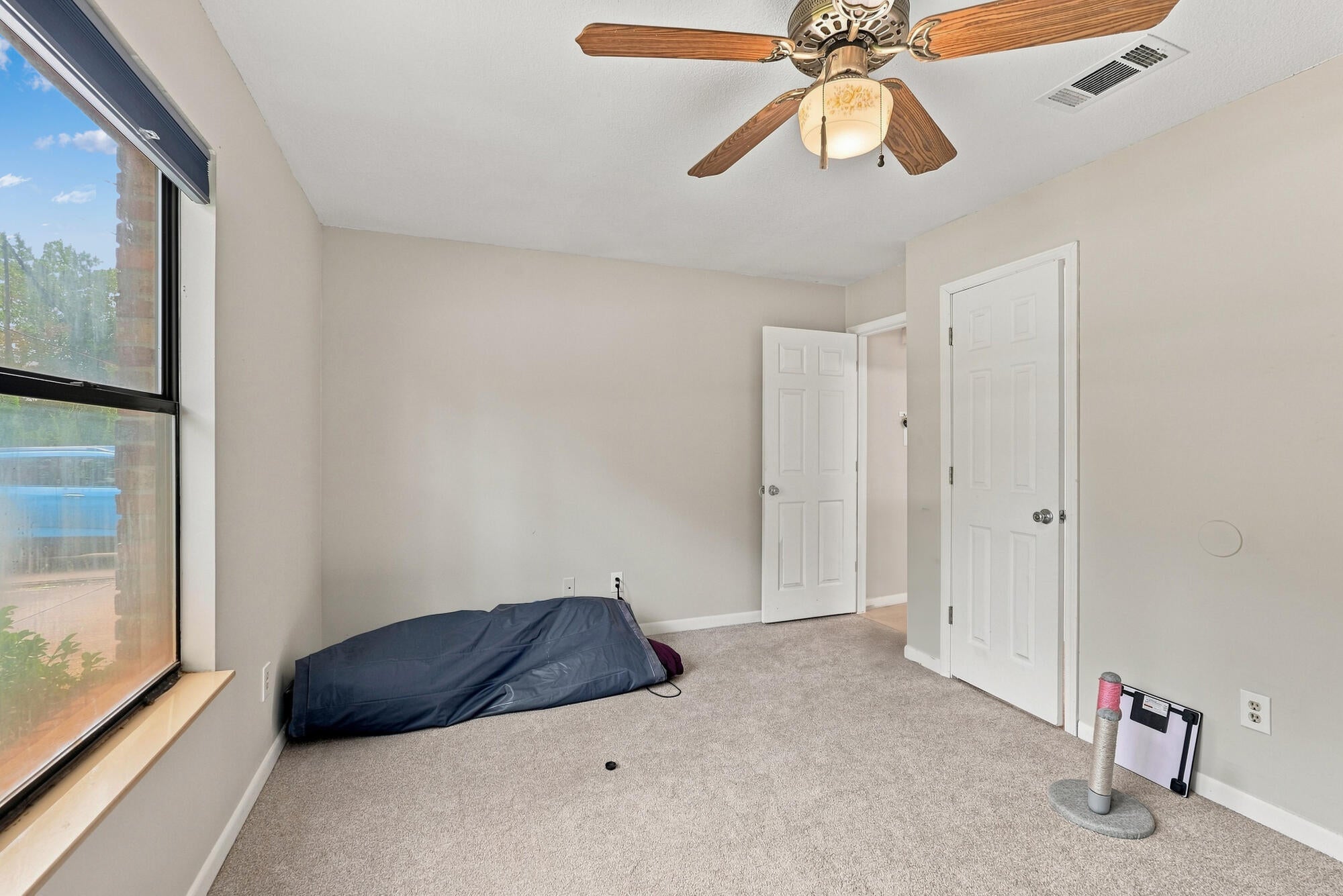 GOLF VIEW ON PARKVIEW - Residential