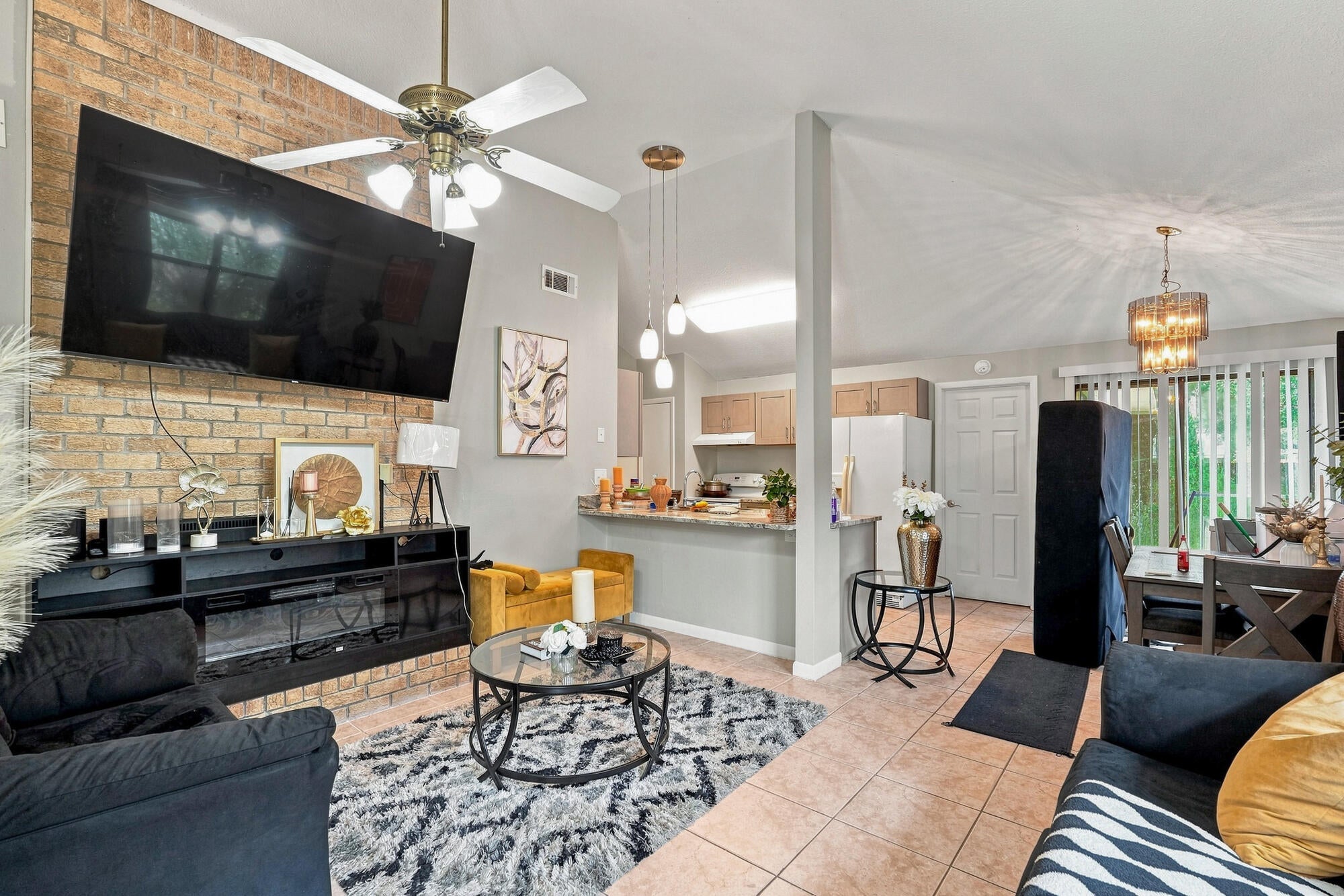 GOLF VIEW ON PARKVIEW - Residential