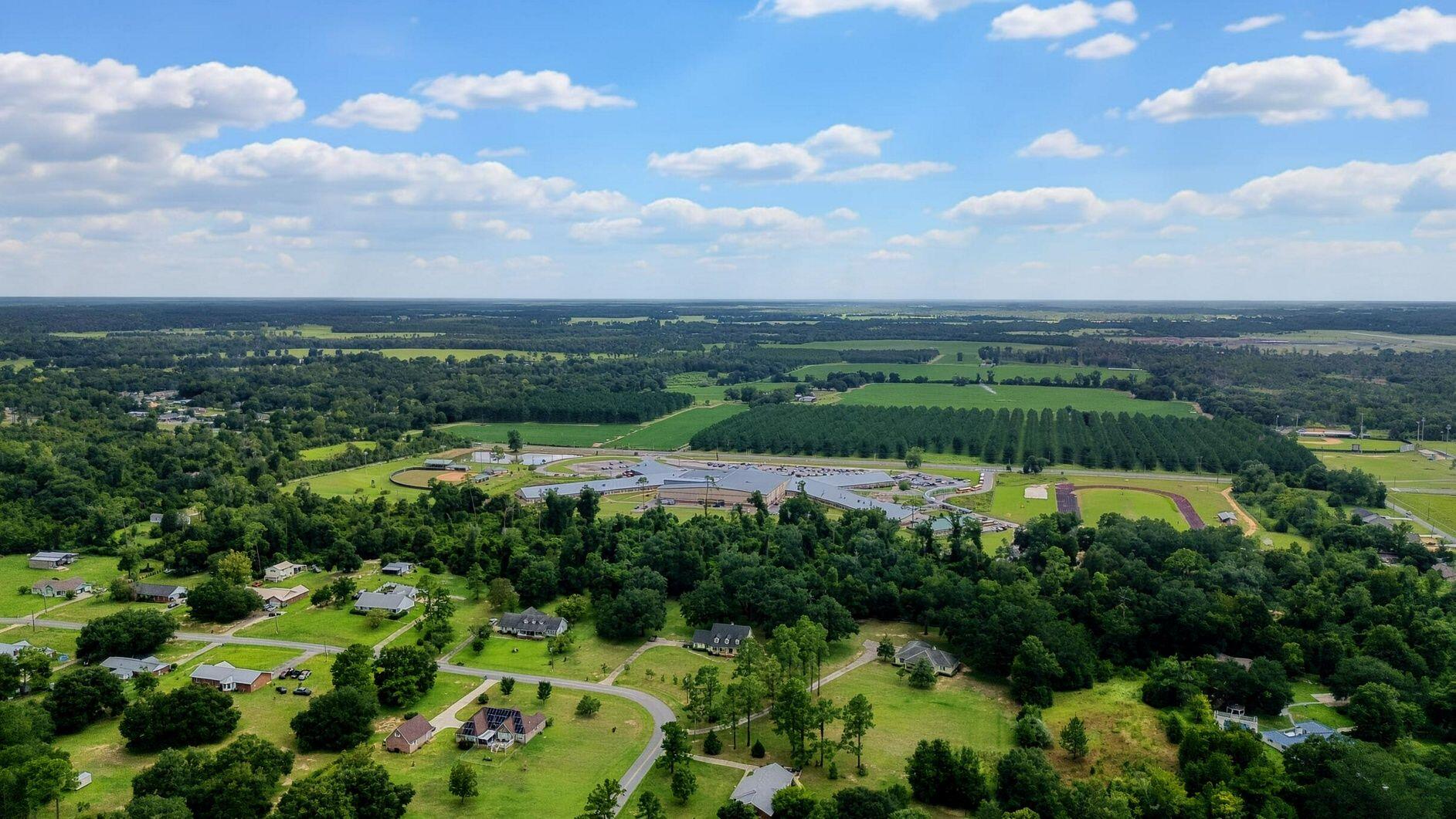 NO RECORDED SUBDIVISION - Land