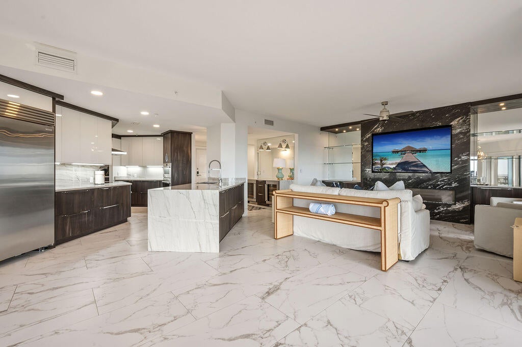 SOUTHWINDS III AT SANDESTIN - Residential