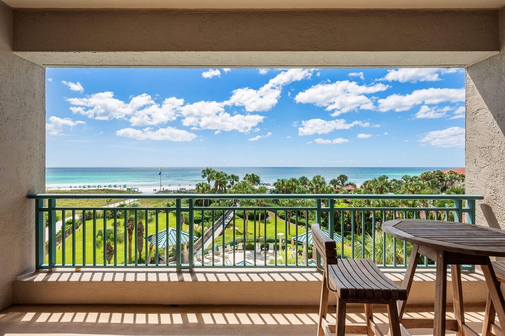 SOUTHWINDS III AT SANDESTIN - Residential