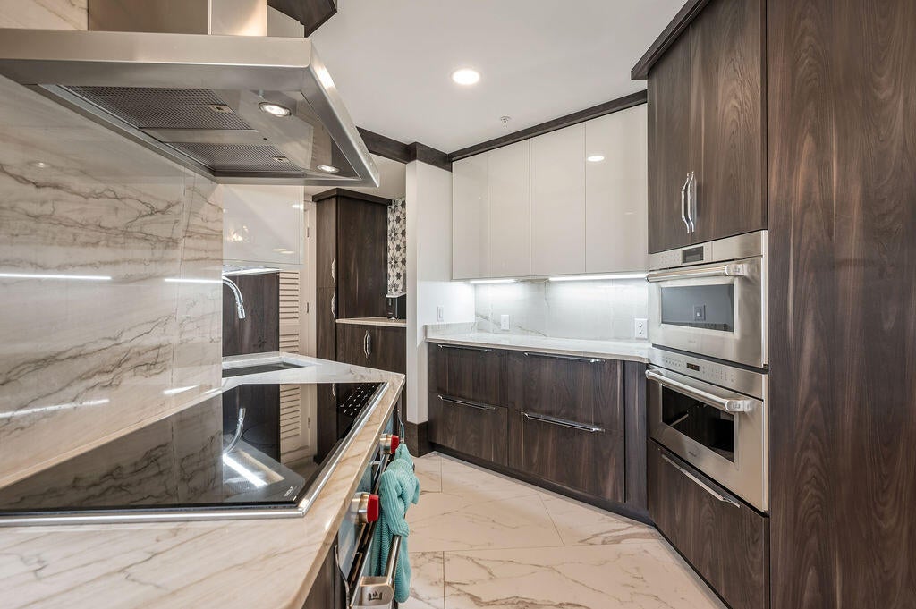 SOUTHWINDS III AT SANDESTIN - Residential