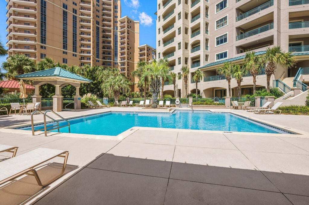 SOUTHWINDS III AT SANDESTIN - Residential