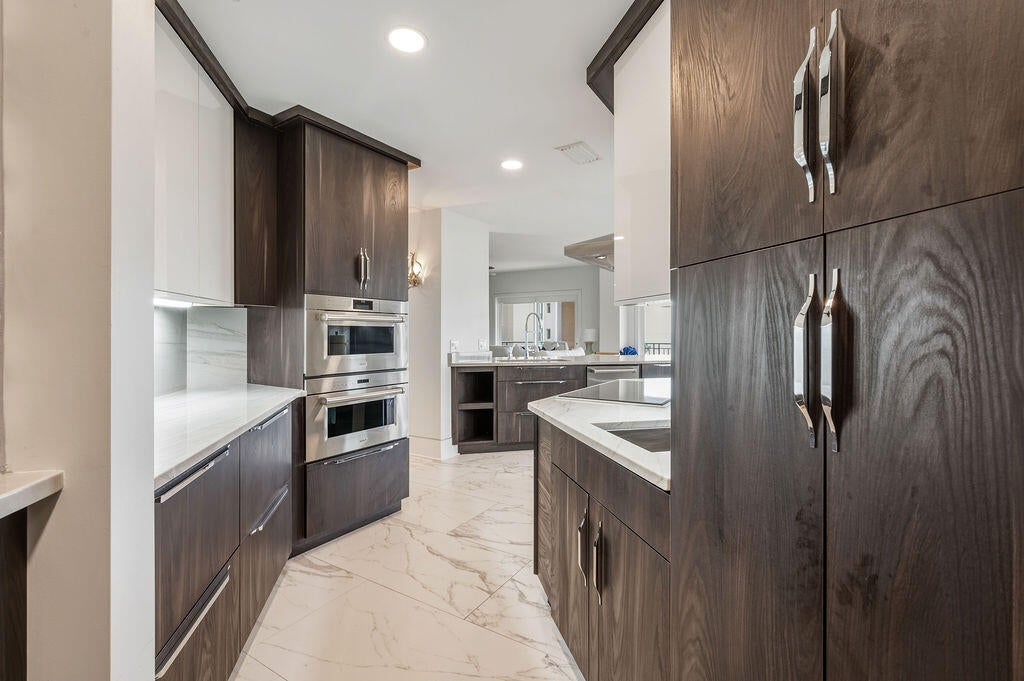 SOUTHWINDS III AT SANDESTIN - Residential
